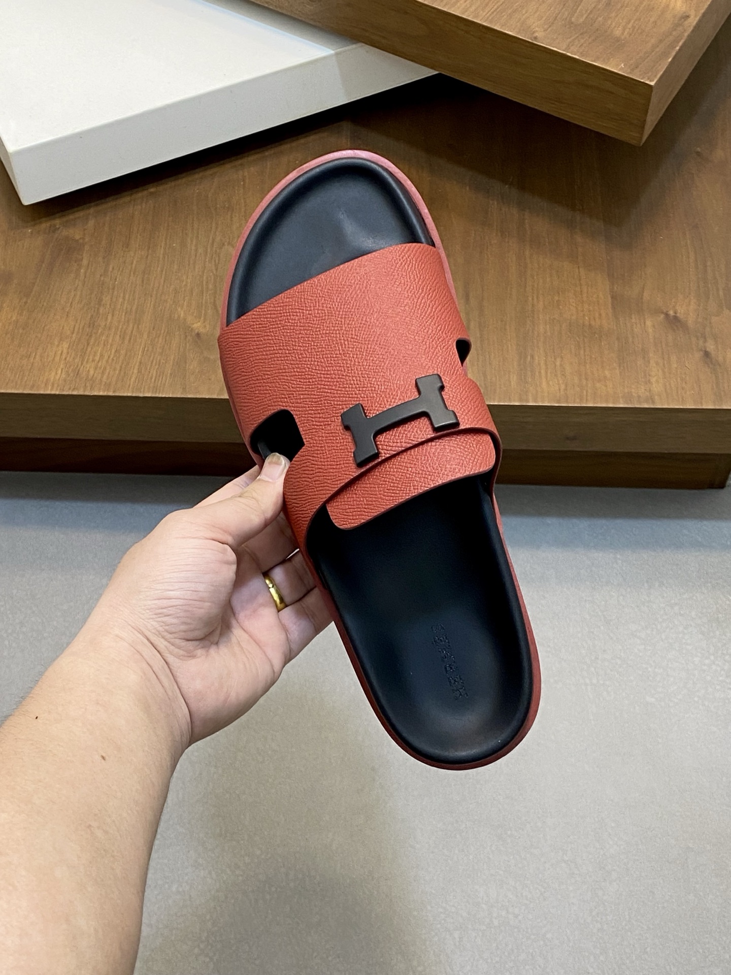 Hermes Men's Leather Slides Sandals Fashionable and Comfortable 5 i1742835434120 4304 0 3