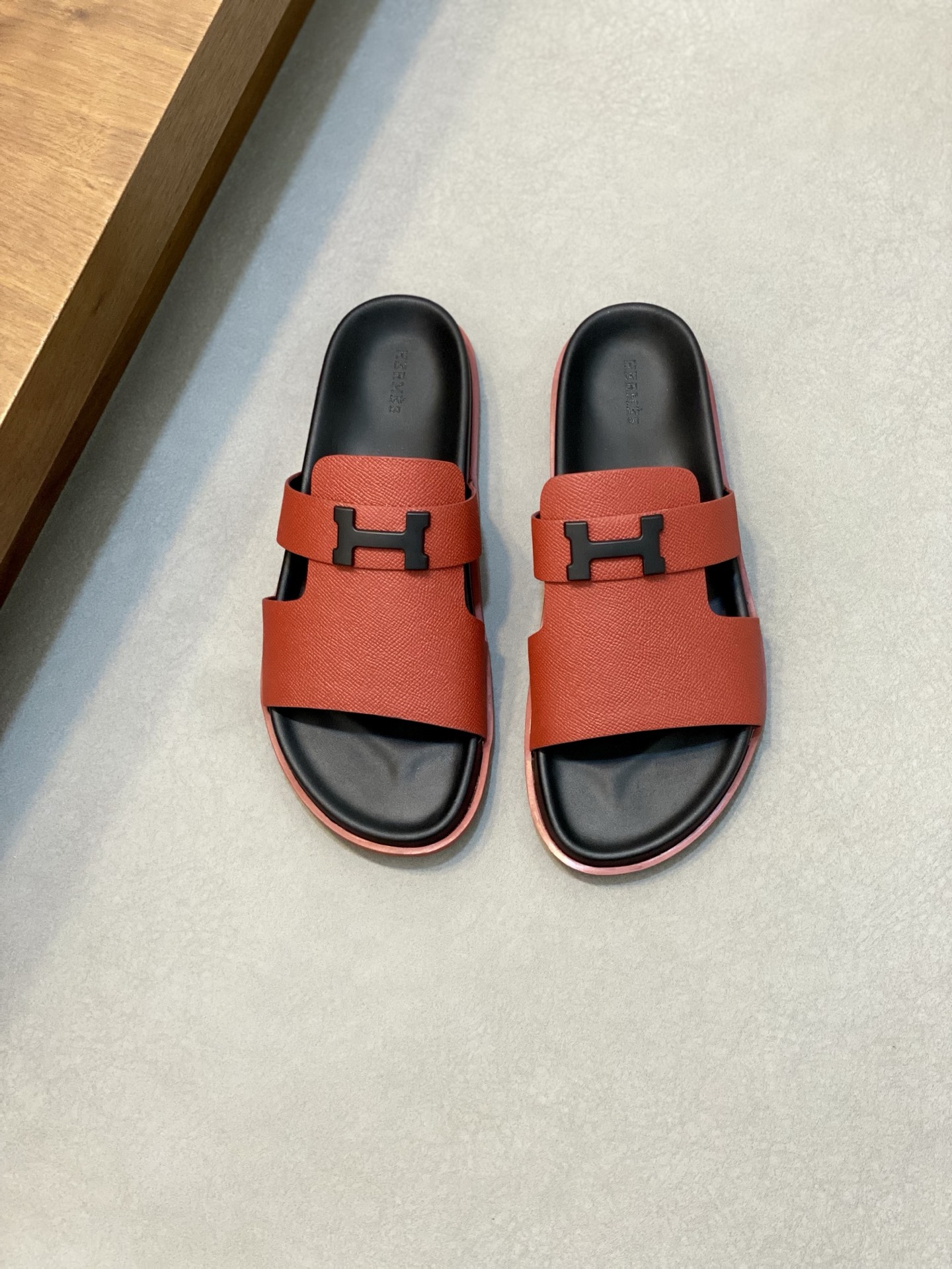 Hermes Men's Leather Slides Sandals Fashionable and Comfortable 1 Hermes Men's Leather Slides Sandals Fashionable and Comfortable