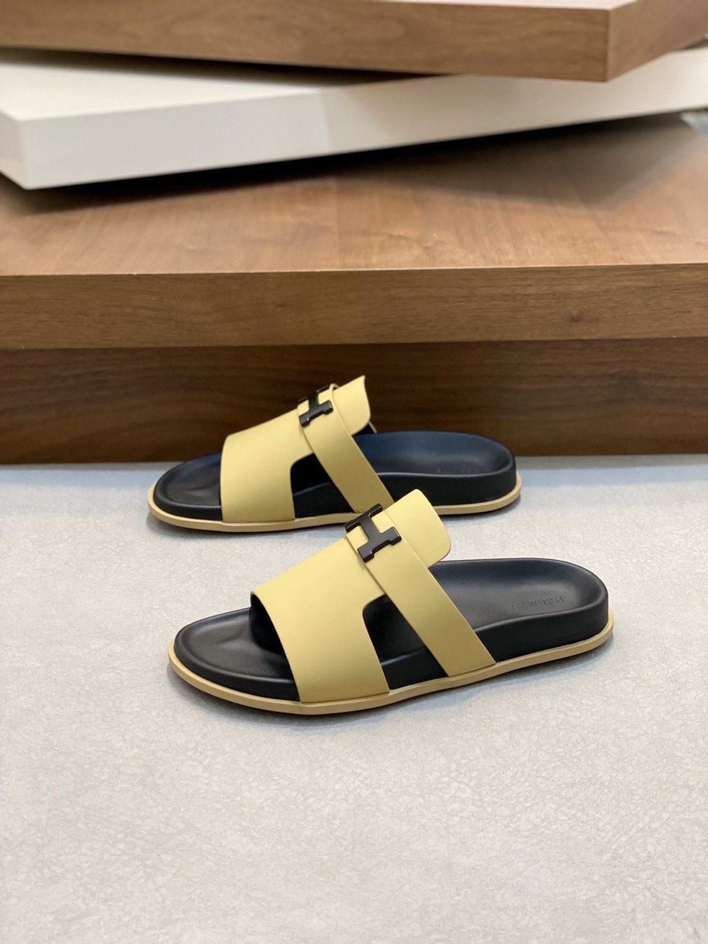 Hermes Leather Sandals - Comfortable & Stylish, Sizes 39-44 Available 4 i1742835822869 9454 0 2