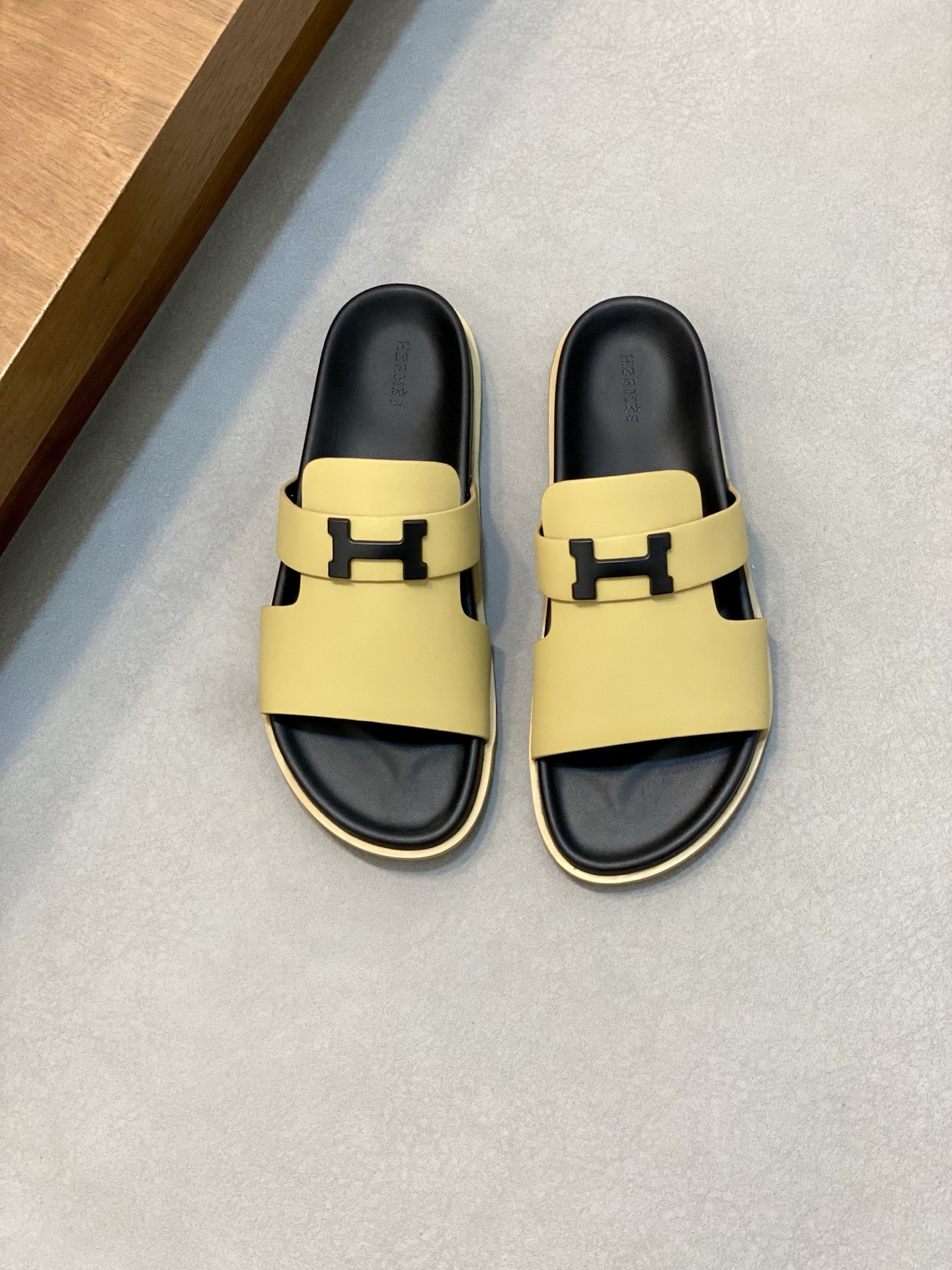 Hermes Leather Sandals - Comfortable & Stylish, Sizes 39-44 Available 1 Hermes Leather Sandals - Comfortable & Stylish, Sizes 39-44 Available