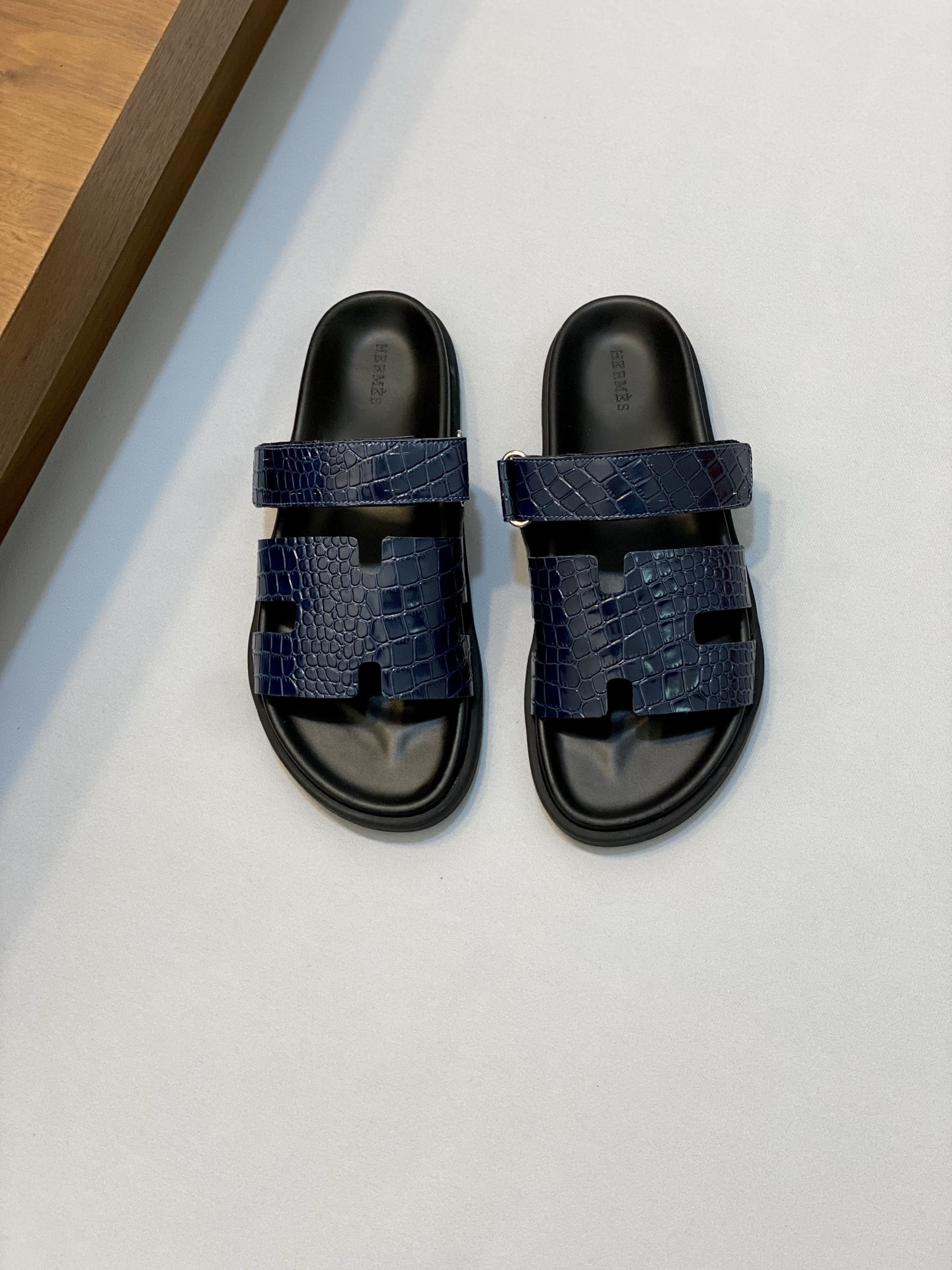 Elegant Leather Sandals for Men | Comfortable & Durable Summer Slides 1 Elegant Leather Sandals for Men | Comfortable & Durable Summer Slides