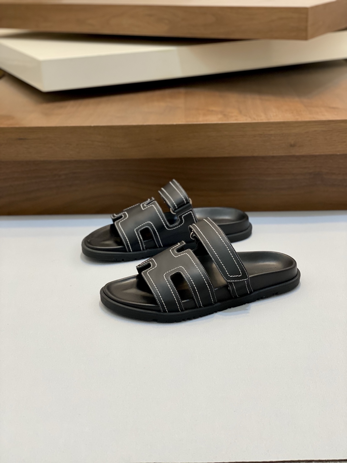 Hermes Men's Black Leather Sandals - Stylish and Comfortable, Sizes 39-44 4 i1742923398119 4210 0 2