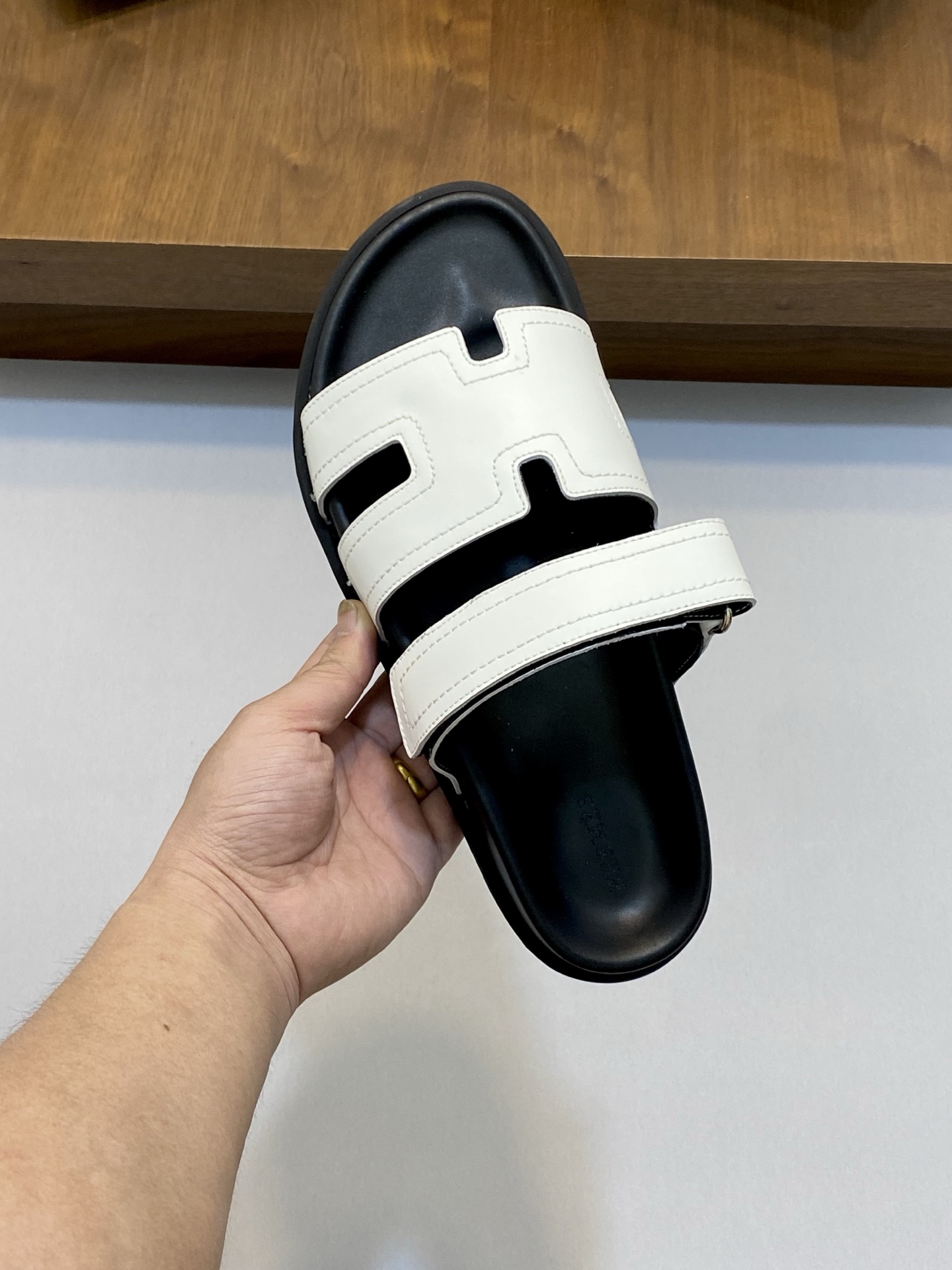 Hermes Men's Leather Sandals Slides Fashionable Anti-slip Rubber Sole 5 i1742923412282 7287 0 3