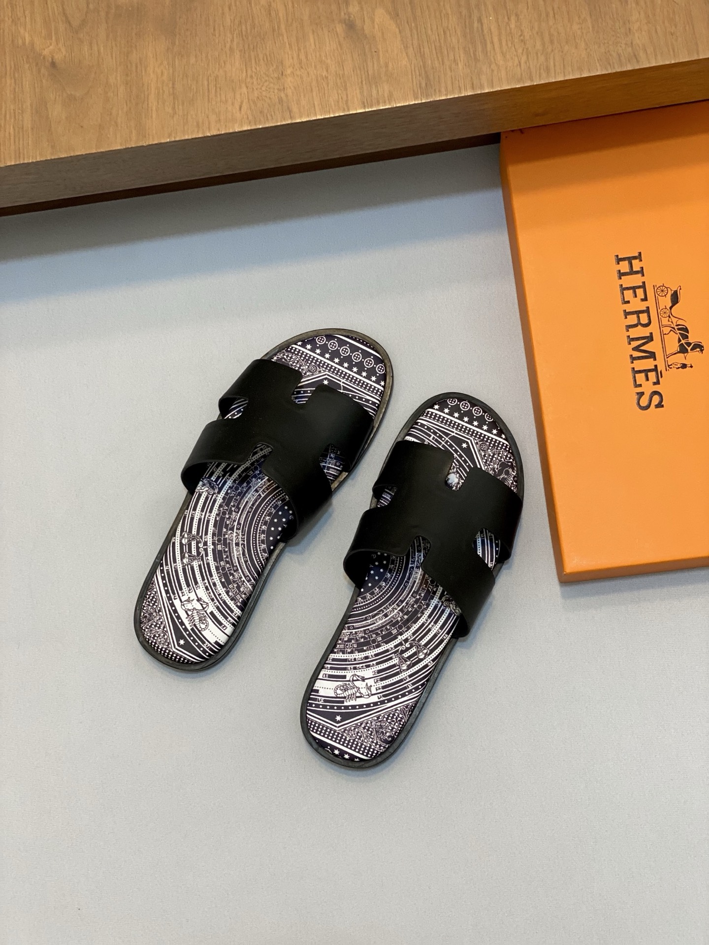 Elegant Hermes Leather Sandals for Men | Stylish & Comfortable Design 3 i1742923621322 3481 0 1