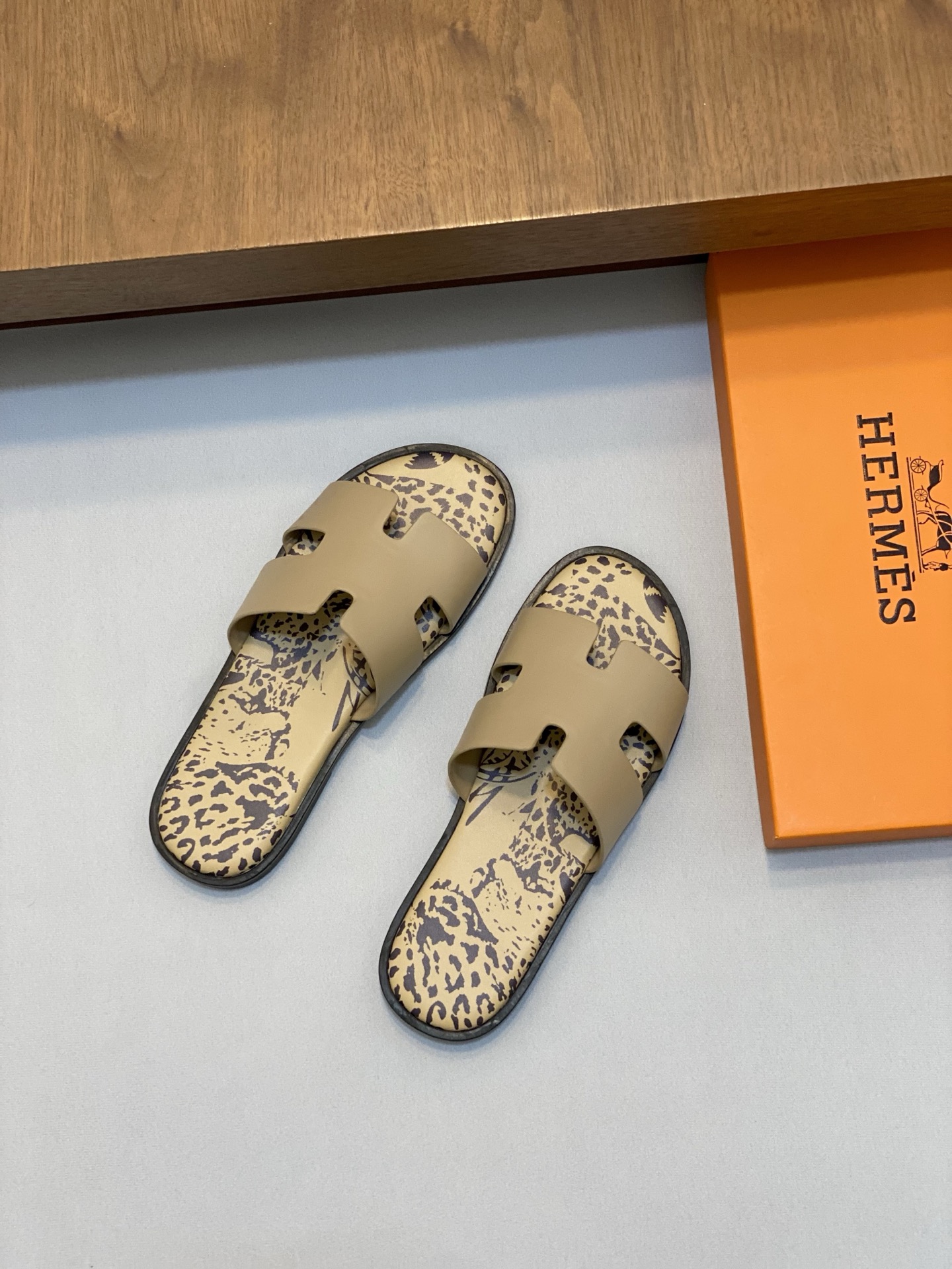 Elegant Hermes Slides for Women in Leopard Print, Sizes 39-44 3 i1742923659158 2602 0 1