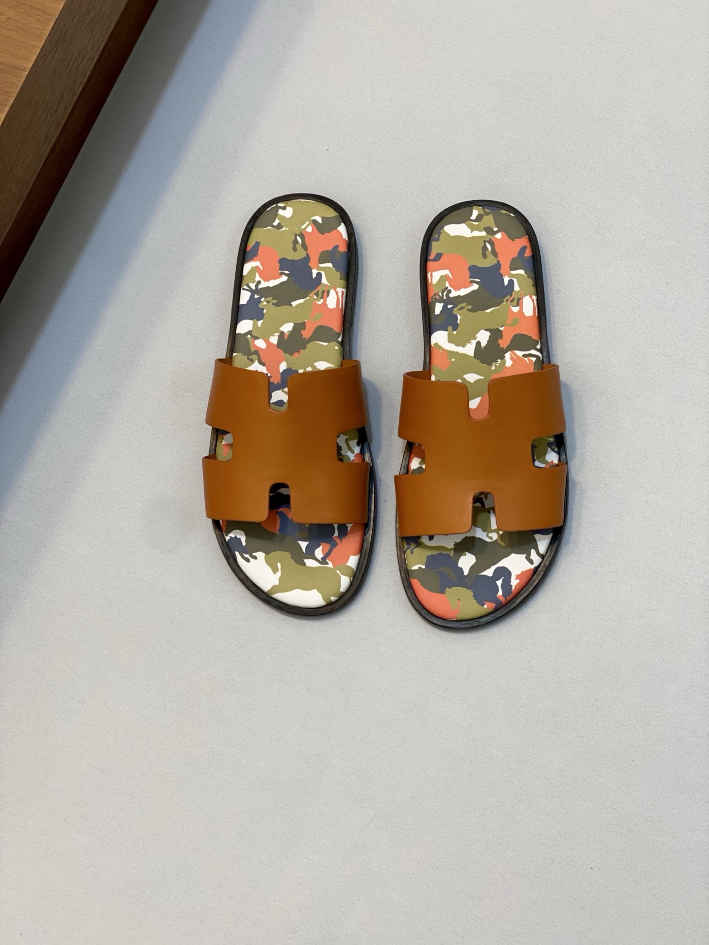 Hermes Men's Leather Sandals - Stylish & Comfortable Summer Slides, Sizes 39-44 2 i1742923685561 7896 0 0