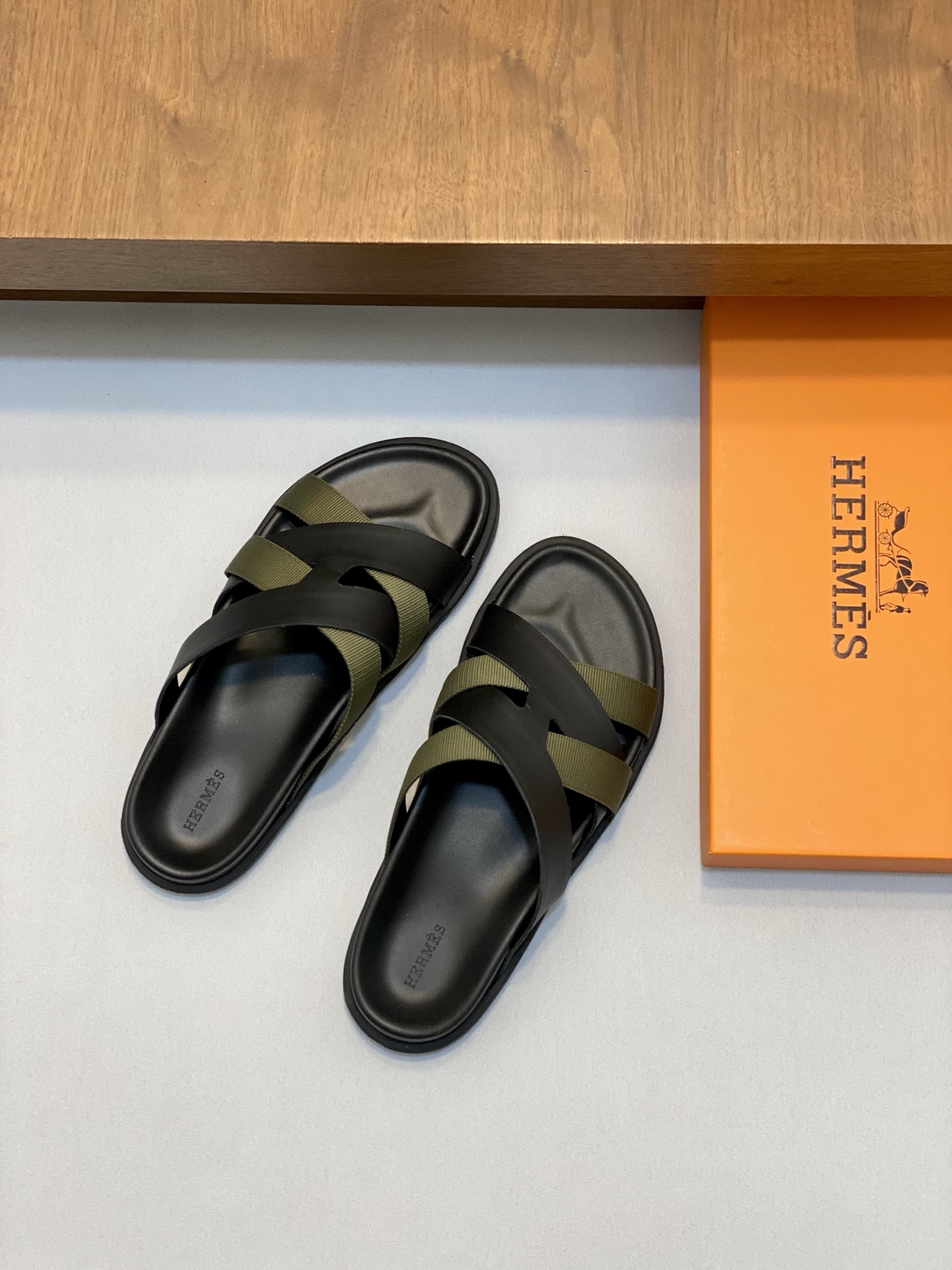 Hermes Men's Izmir Sandal Leather Upper Rubber Sole Fashionable and Comfortable 3 i1742923832833 1325 0 1