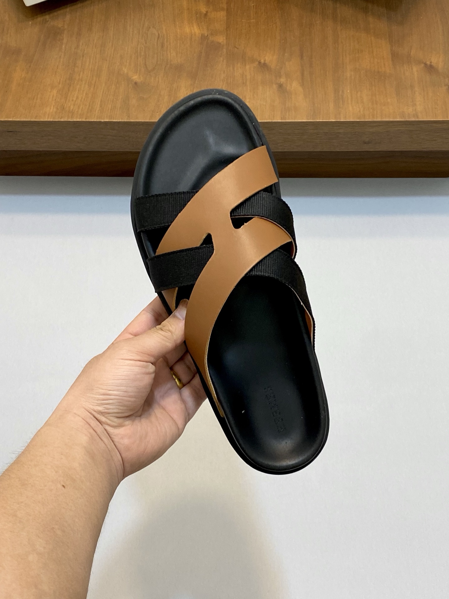 Hermès Men's Chypre Sandal Leather Upper Rubber Sole Slides Slippers 5 i1742923845706 9966 0 3