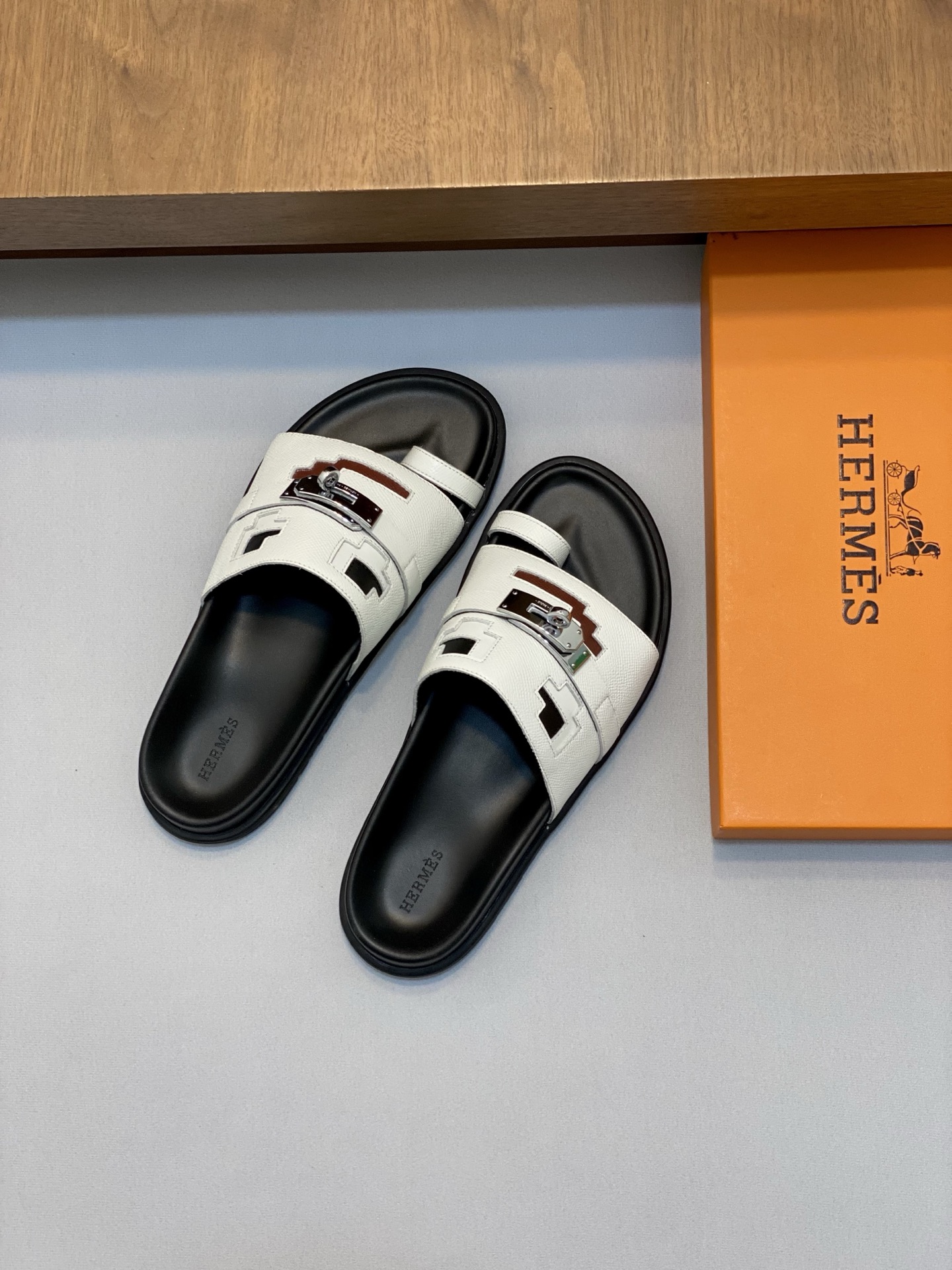 Hermes Men's White Leather Toe Ring Sandals with Buckle - Sizes 39-44 3 i1742923947647 8653 0 1