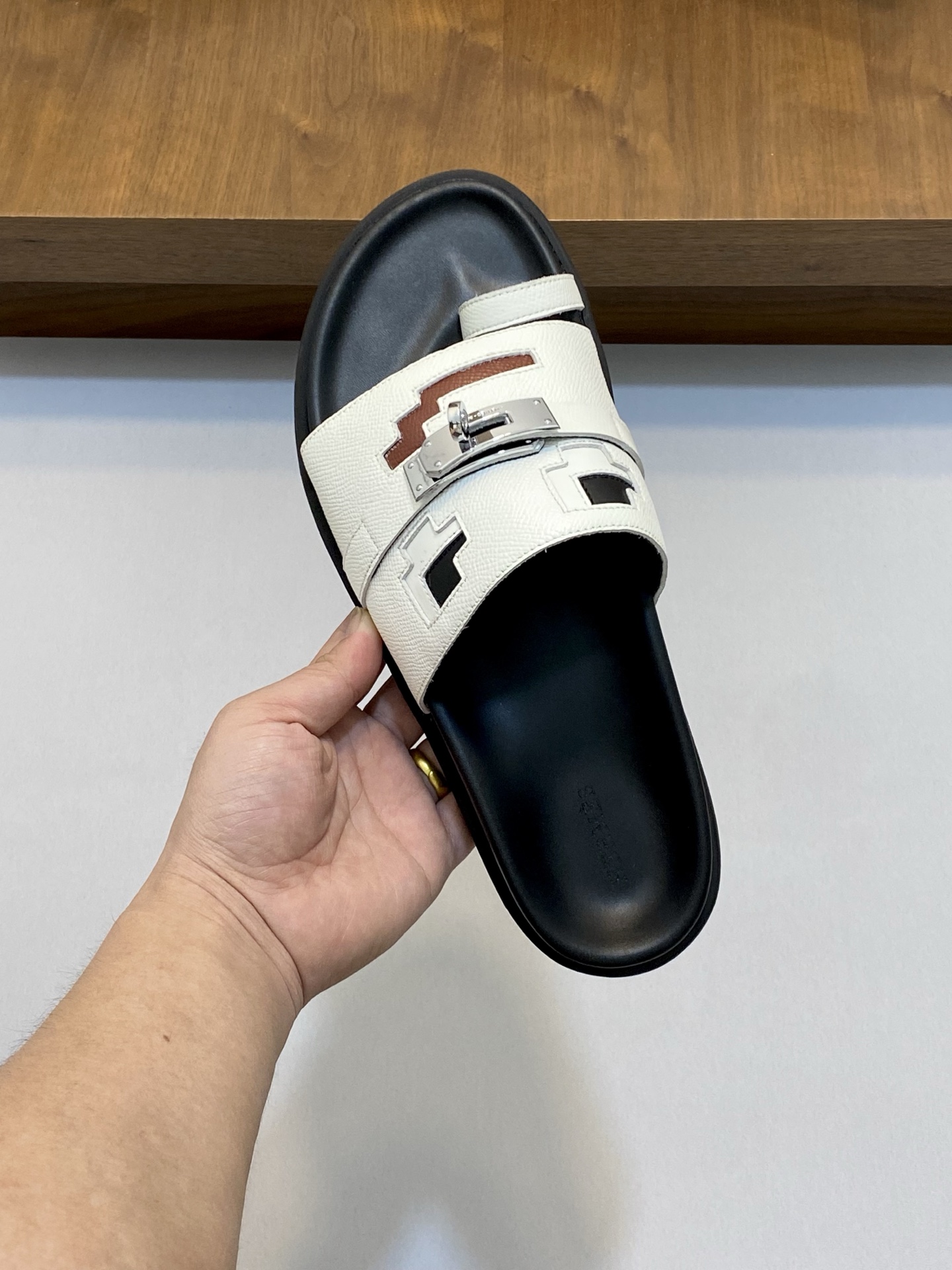 Hermes Men's White Leather Toe Ring Sandals with Buckle - Sizes 39-44 5 i1742923947804 573 0 3