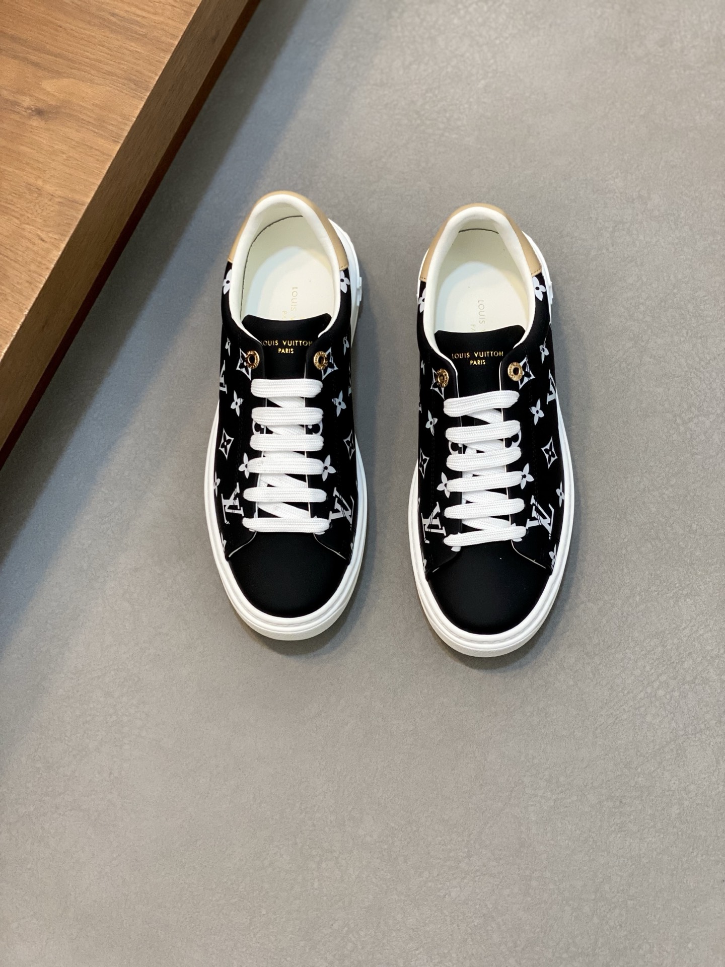 NO:222254,Brand LOUIS VUITTON original color matching, 35-45 couples price, material, new Louis Vuitton style, casual shoes!  Original single-quality Labon craft upper adopts cowhide printed cowhide inner style and fashionable. Simple and atmospheric original LV outsole, Louis Vuitton, louis vuitton, louis vuitton, louis vuitton, cowhide19860909品牌LOUIS VUITTON 颜色原版配色 码数35-45情侣款 价格 材质路易威登新款 休闲鞋！原单品质拉邦工艺鞋面采用牛皮印花牛皮内里版型时尚 简单大气原版LV大底,路易威登,louis vuitton,louis vuitton,louis vuitton,cowhide,Men's shoes