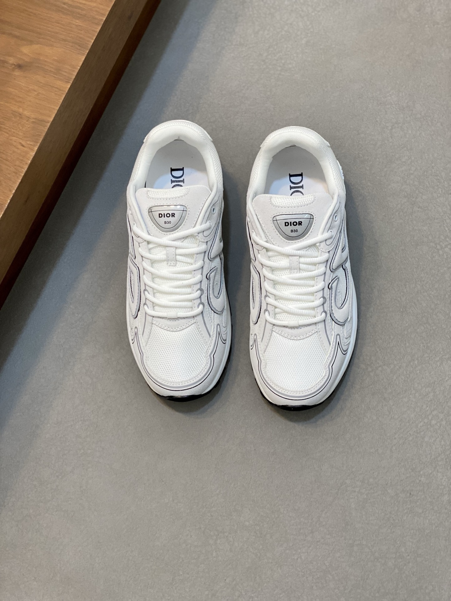 NO:222240,Brand Dior color original color matching, code number 35-45 customized 46.47 price Material Dior new casual shoes!  The details of the fashionable layout are impeccable, using cowhide with mesh patchwork to make comfortable and sweat-absorbing mesh. The foot pad feels comfortable and has excellent quality. Dior casual shoes, dior, dior, cowhide19860909品牌Dior 颜色原版配色 码数35-45定做46.47 价格 材质迪奥新款休闲鞋！时尚潮流的版面细节无可挑剔采用牛皮搭配网布拼接制作舒适吸汗的网布垫脚脚感舒适品质优越,Dior休闲鞋,dior,dior,cowhide,Men's shoes