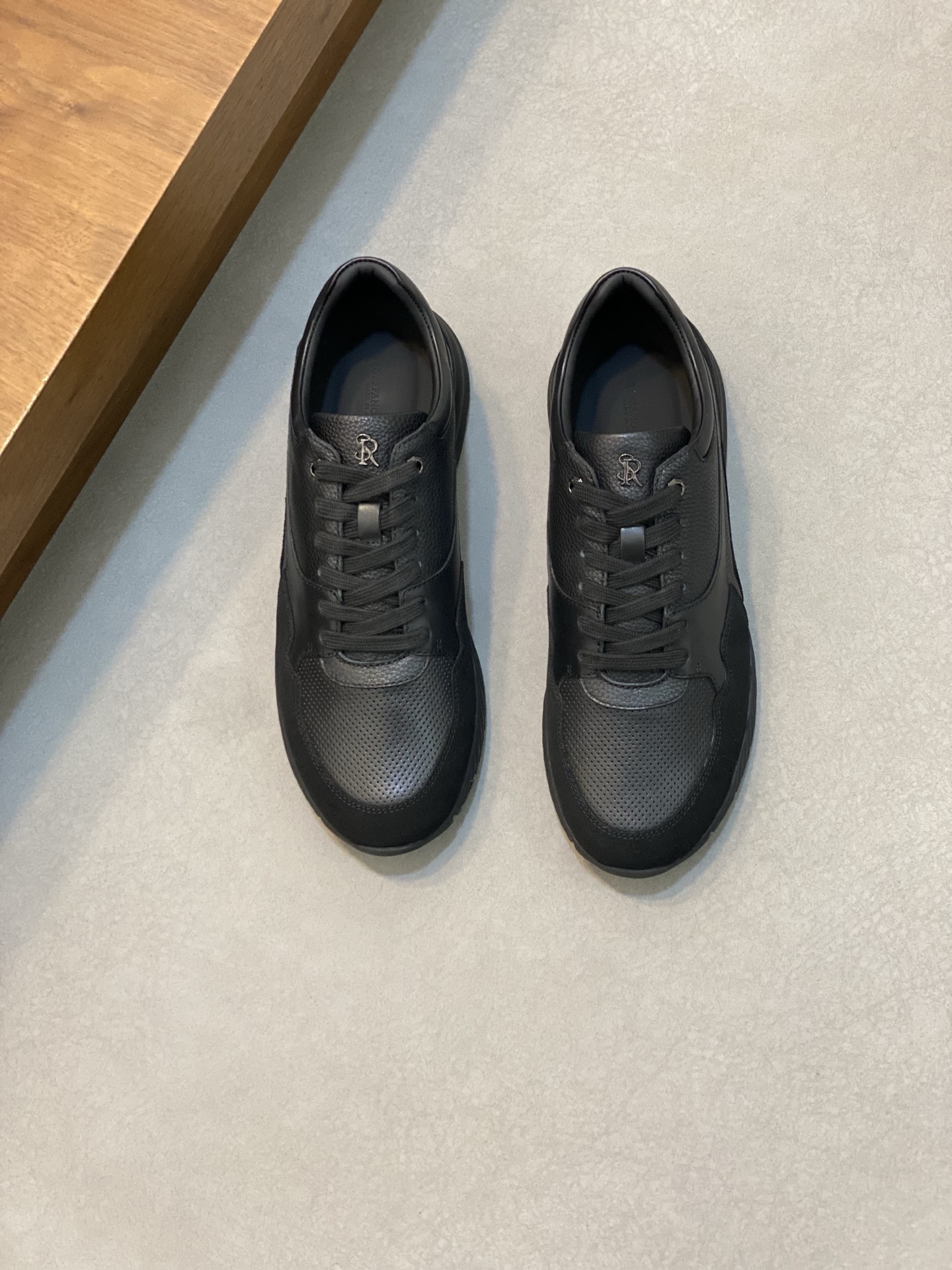 NO:222822,New 2025!  Original quality! Stefano Ricci / Stephen Law Nich Men's sneakers, imported original calfskin, the leather is soft and delicate, the workmanship is in place, the original sole is designed, and the comfort is excellent!  Size 39-44 (customized for 45), Stephen-casual shoes, sneakers, cowhide198609092025新款！原版品质!Stefano Ricci / 史蒂芬劳.尼治男士运动鞋,采用进口原版小牛皮,皮质柔软细腻,做工细节到位,鞋底原版设计,舒适度极好！尺码39-44 码（45定做）,史蒂芬-休闲鞋,sneakers,cowhide,Men's shoes