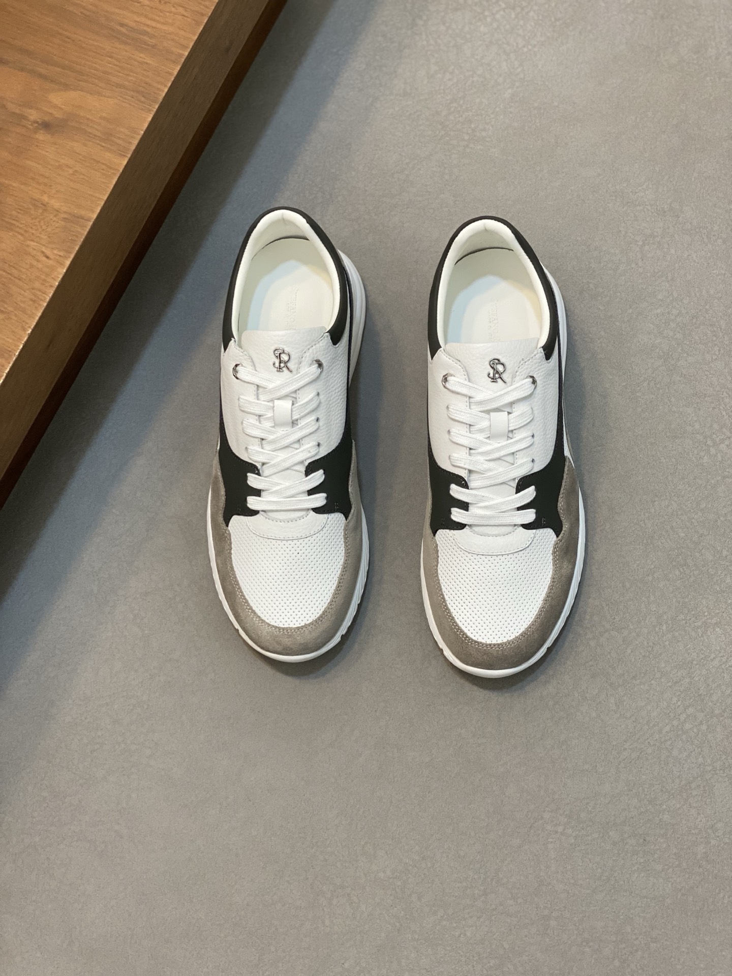 NO:222811,New 2025!  Original quality! Stefano Ricci / Stephen Law Nich Men's sneakers, imported original calfskin, the leather is soft and delicate, the workmanship is in place, the original sole is designed, and the comfort is excellent!  Size 39-44 (customized for 45), Stephen-casual shoes, sneakers, cowhide198609092025新款！原版品质!Stefano Ricci / 史蒂芬劳.尼治男士运动鞋,采用进口原版小牛皮,皮质柔软细腻,做工细节到位,鞋底原版设计,舒适度极好！尺码39-44 码（45定做）,史蒂芬-休闲鞋,sneakers,cowhide,Men's shoes