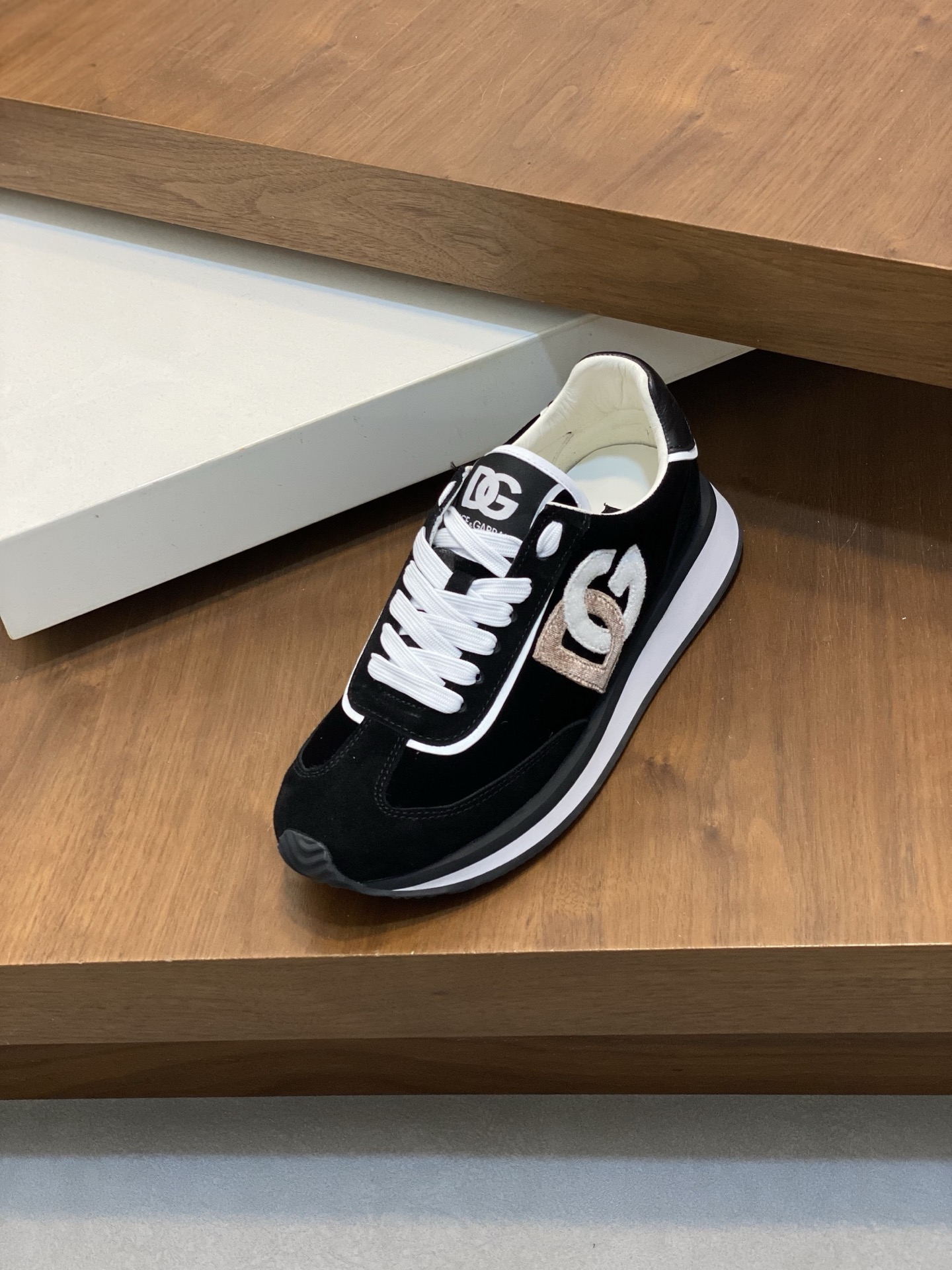 --Nuevo--Dolce&Gabbana--DG de gama alta de los hombres zapatos deportivo-casual. Mostrador superior 