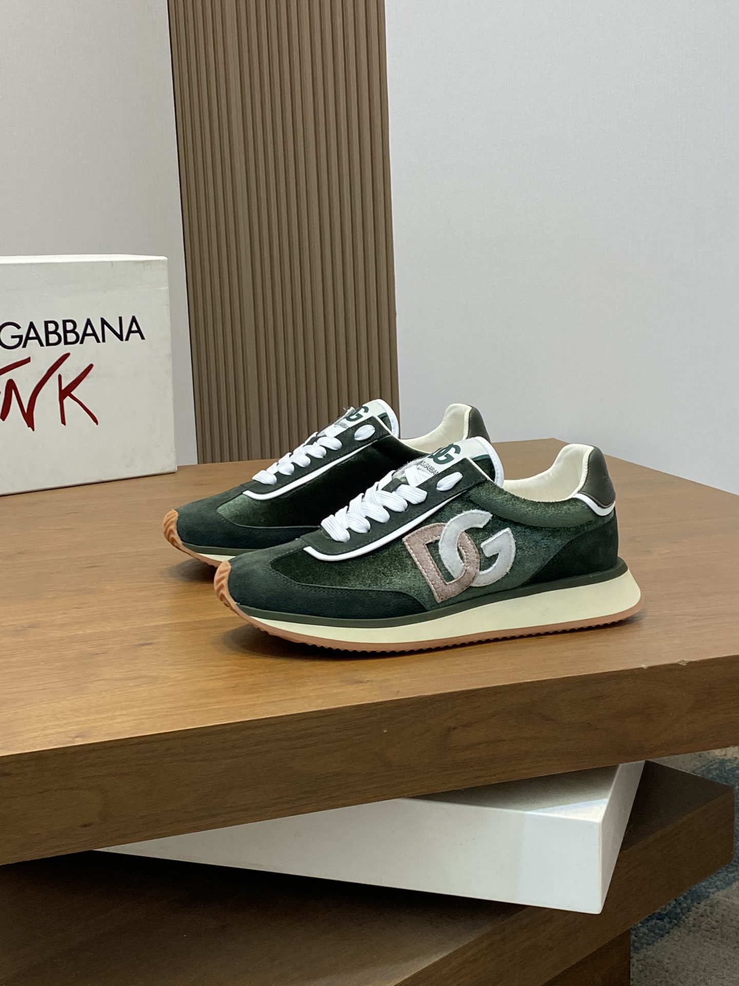 --Nuevo--Dolce&Gabbana--DG de gama alta de los hombres zapatos deportivo-casual. Mostrador superior 