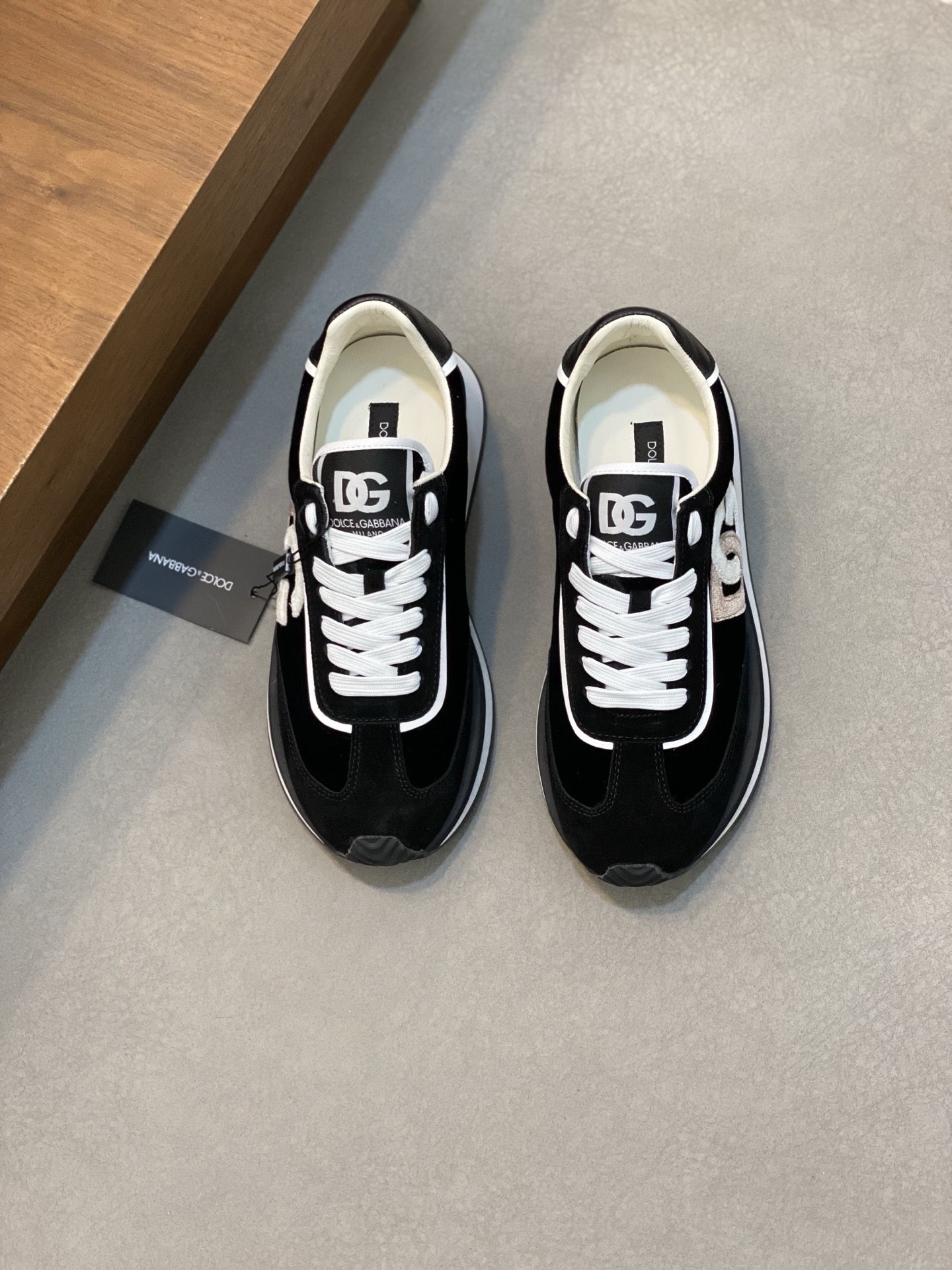 --Nuevo--Dolce&Gabbana--DG de gama alta de los hombres zapatos deportivo-casual. Mostrador superior 