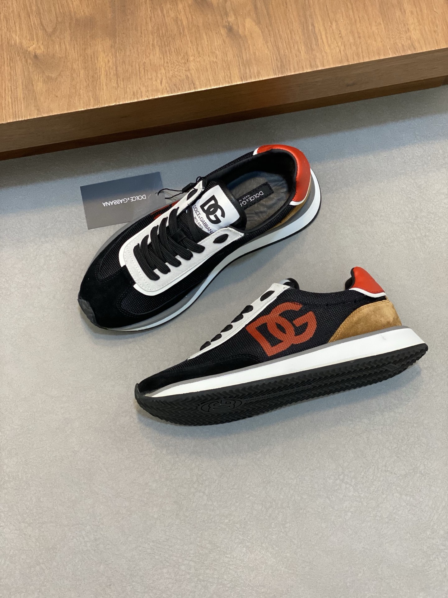 --Nuevo--Dolce&Gabbana--DG de gama alta de los hombres zapatos deportivo-casual. Mostrador superior 
