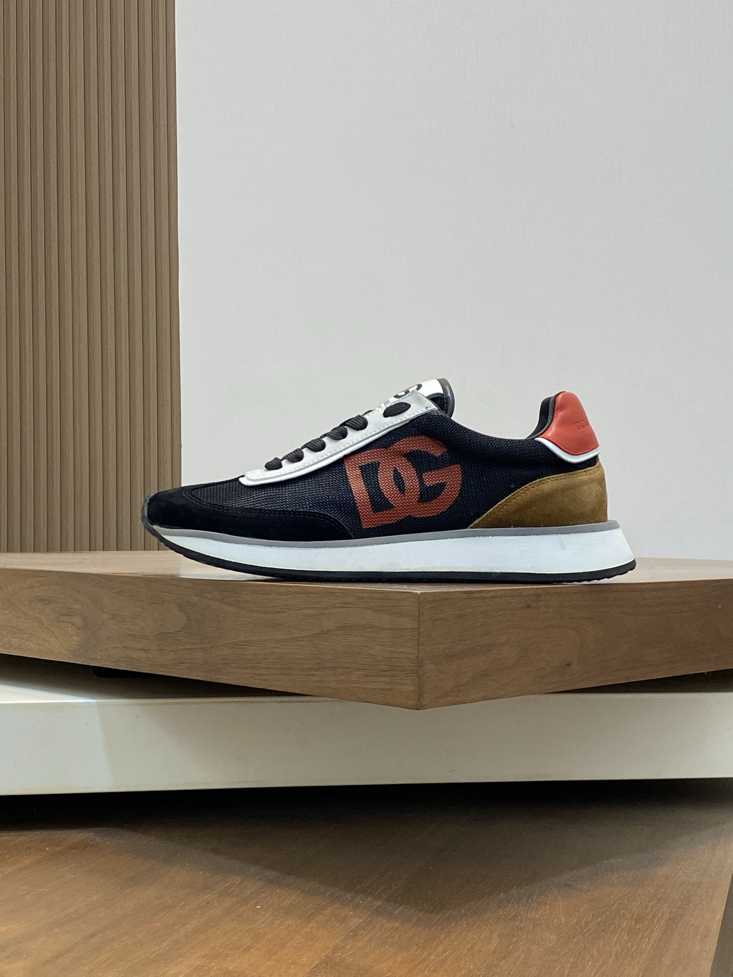 --Nuevo--Dolce&Gabbana--DG de gama alta de los hombres zapatos deportivo-casual. Mostrador superior 