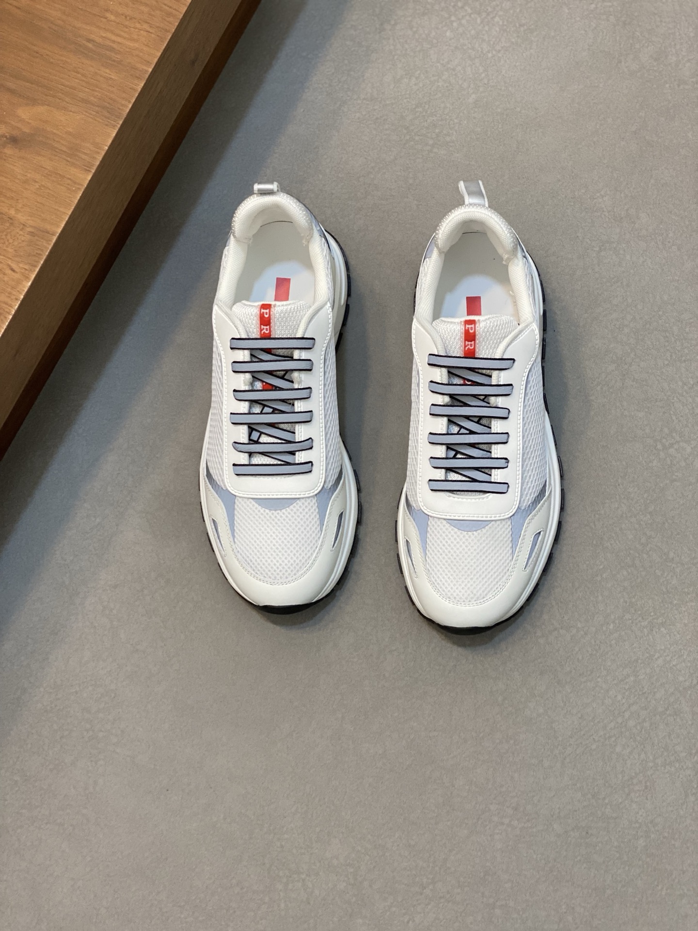 NO:222318,Brand PRADA color original color matching Number 39-44 standard code Price Material Prada 2025 new style casual shoes Ultra-high quality luxury material selection upper is made of flying weaving   mesh footbed pure handmade for comfortable wearing experience original outsole, Prada, prada19860909品牌PRADA 颜色原版配色 码数39-44标准码 价格 材质普拉达2025新款 休闲鞋超高品质奢华选材鞋面采用飞织搭配 网布垫脚纯手工打造只为舒适的穿着体验原版大底,普拉达,prada,prada,Men's shoes