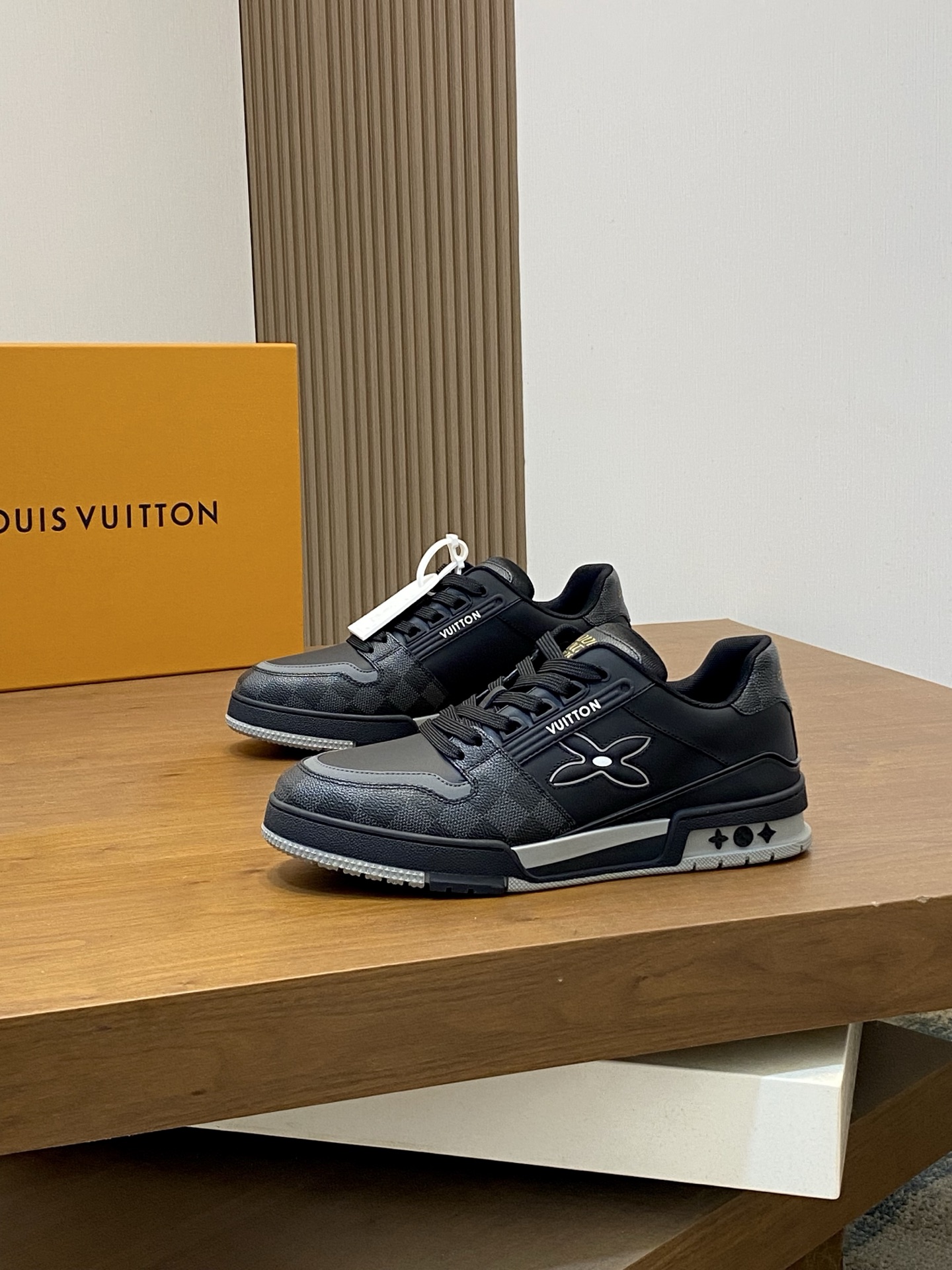 Кроссовки Louis Vuitton