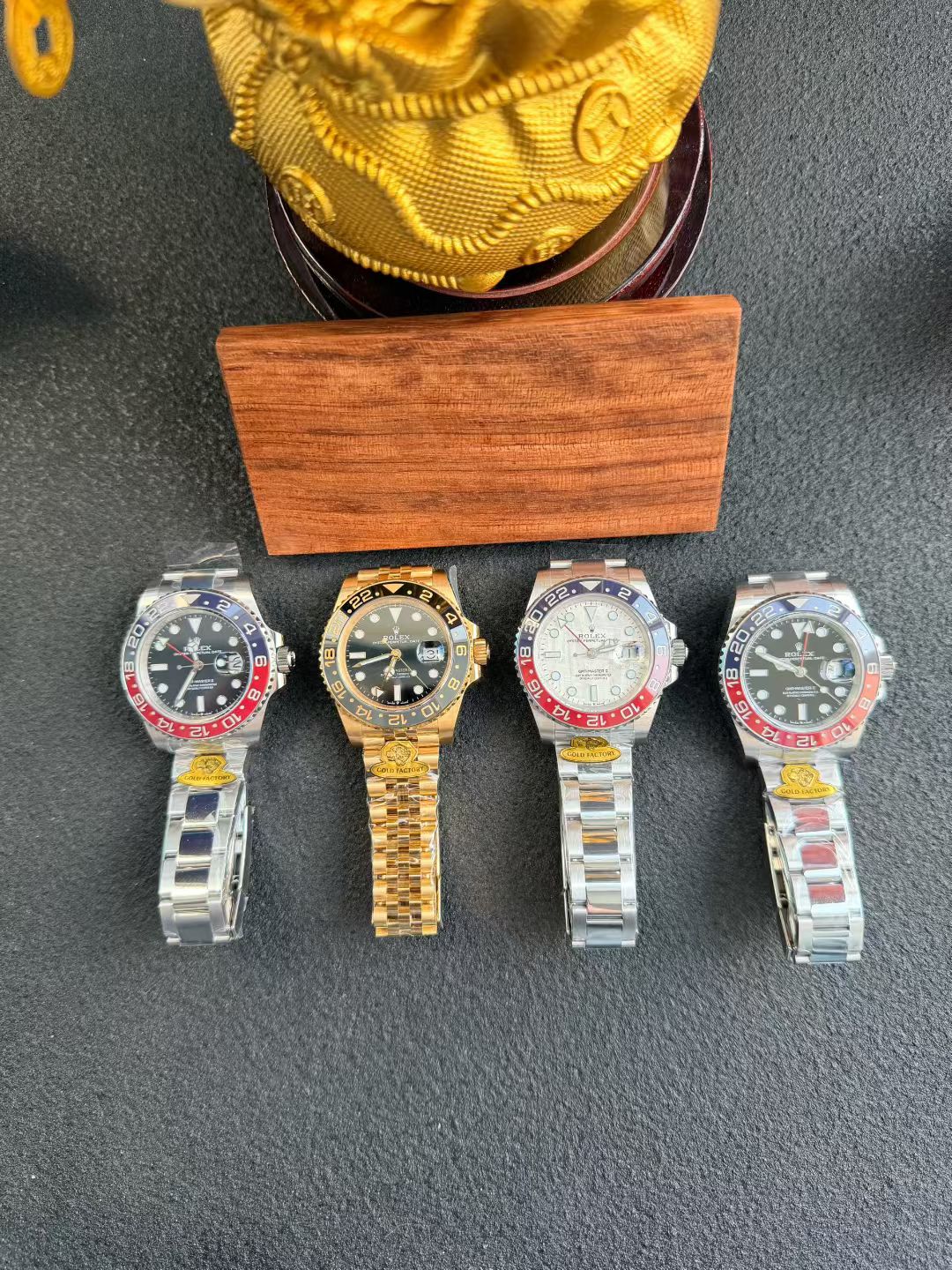 NO:617676,The dog factory upgrades the V4 version, with a weighted Greenwich Cola Ring meteorite plate, which can be filled with gold. The weight is full.19860909狗厂升级V4版本,配重格林尼治可乐圈陨石盘,可包金.克满配重,,Watch