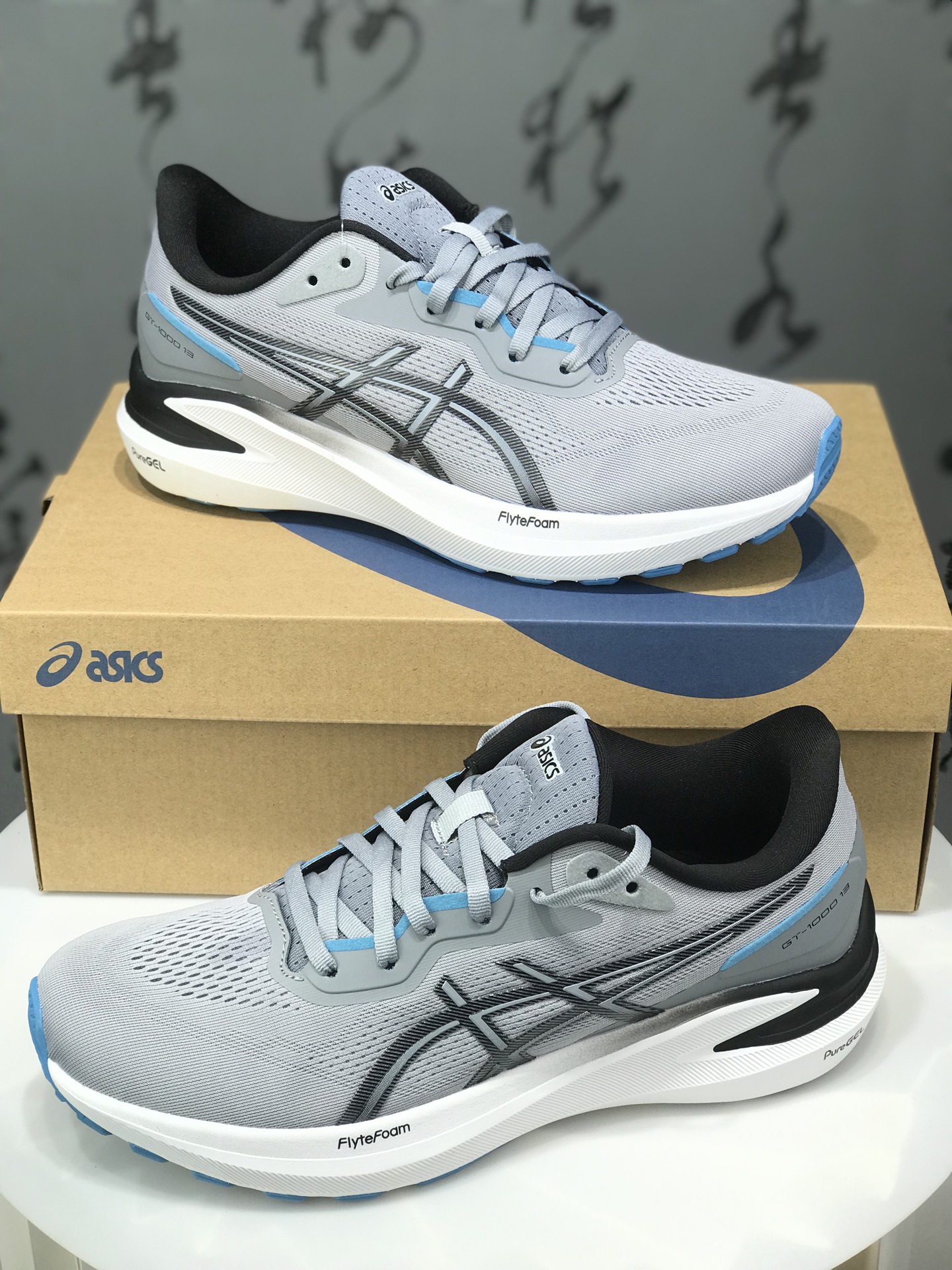 💰290
 Asics GT-1000 13 GTX 亚瑟士复古透气休闲鞋缓震男子耐磨跑步鞋 1011B858-020
尺码：39 39.5 40 40.5 41.5 42 42.5 43.5 44 45 AJD4