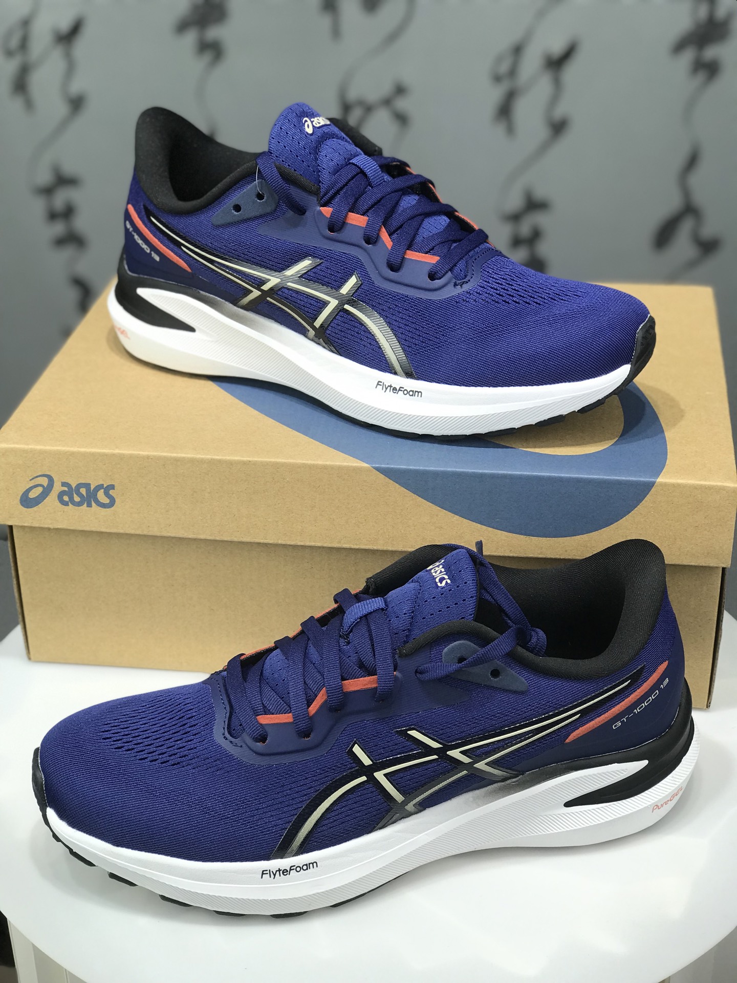 💰290
 Asics GT-1000 13 GTX 亚瑟士复古透气休闲鞋缓震男子耐磨跑步鞋 1011B858-400
尺码：39 39.5 40 40.5 41.5 42 42.5 43.5 44 45 AJD4