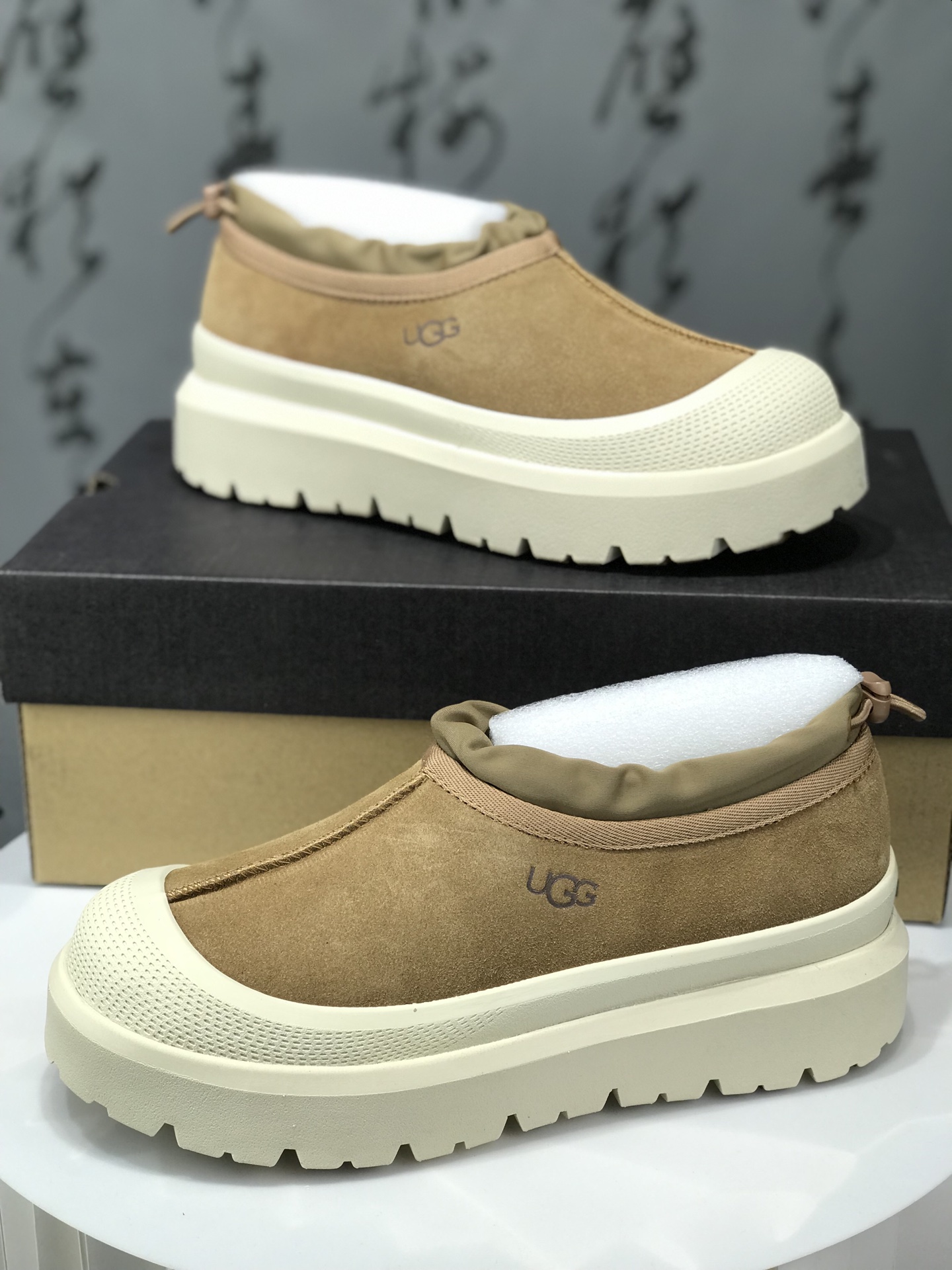 💰390
 2025 新款王一博4196 独家版本 原厂代工级 UGG王一博同款 高端专供 金字塔尖的做工品质 要求高端需要来# 大优势供应❗️❗️❗️
低帮男女鞋
size：36 37 38 39 40 41 42 43 44#