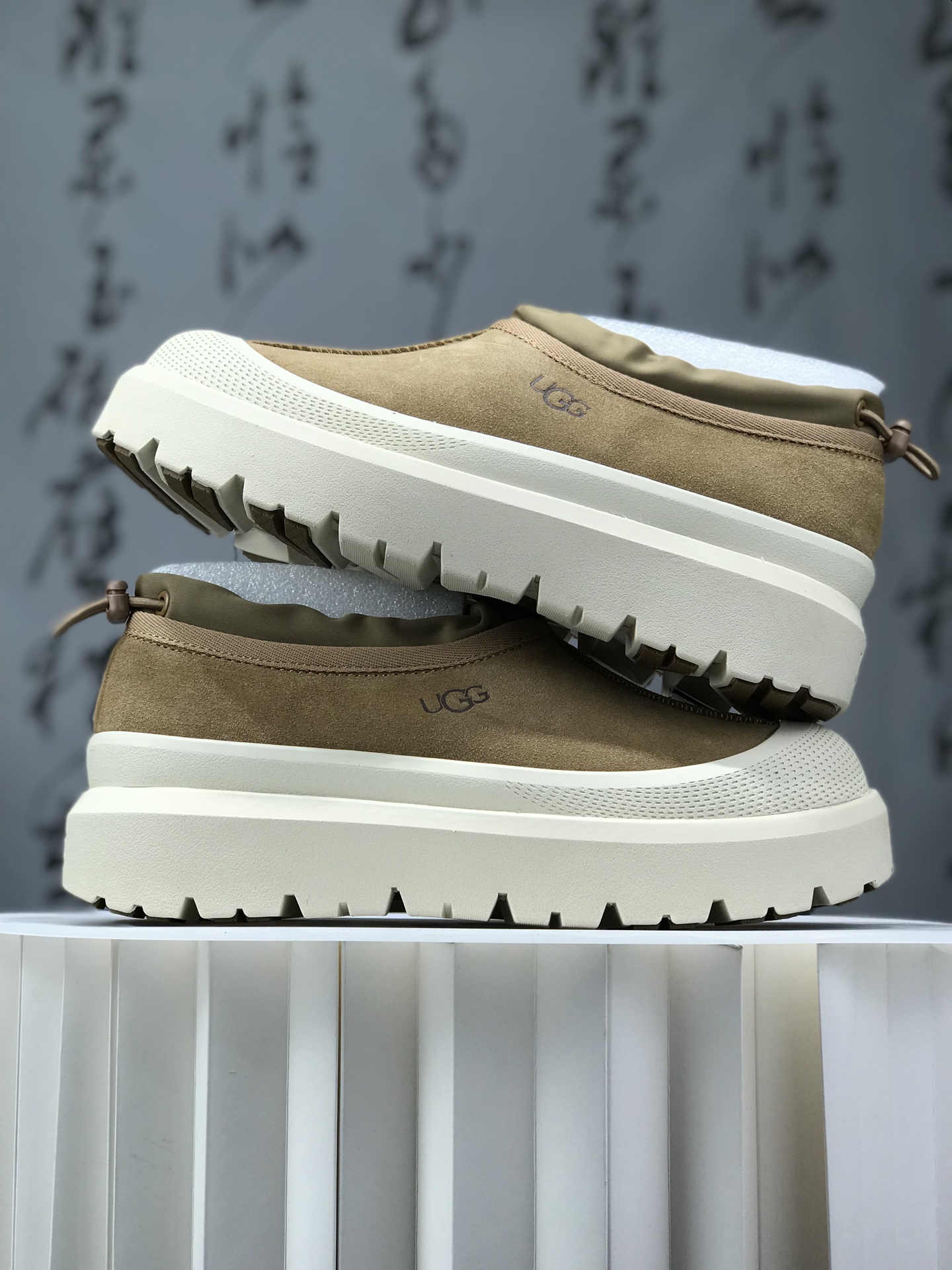 💰390
 2025 新款王一博4196 独家版本 原厂代工级 UGG王一博同款 高端专供 金字塔尖的做工品质 要求高端需要来# 大优势供应❗️❗️❗️
低帮男女鞋
size：36 37 38 39 40 41 42 43 44#