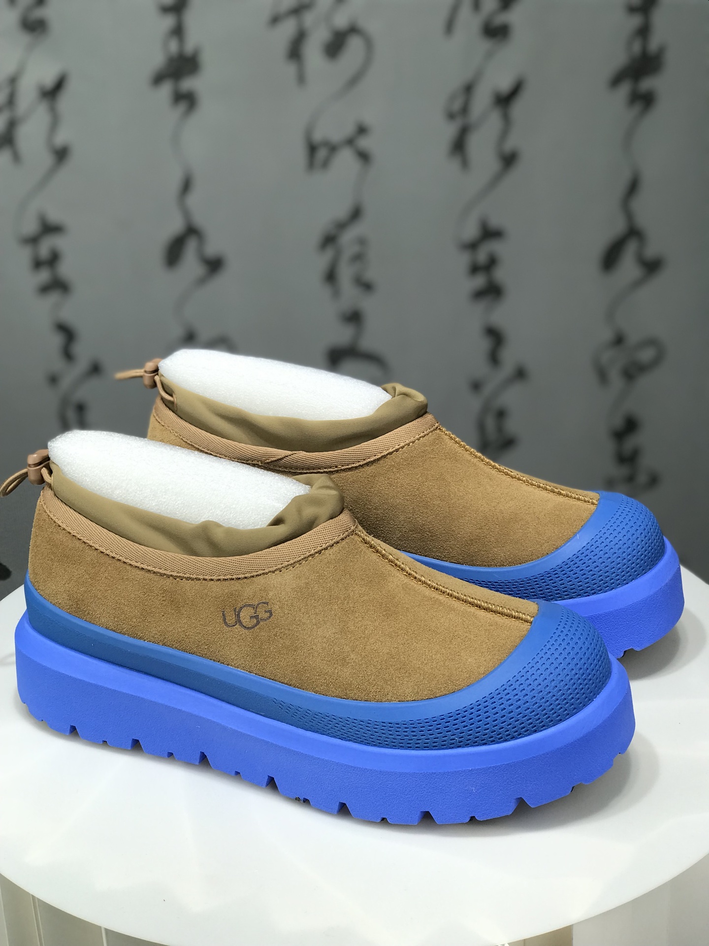 纯原💰390 #纯原版 2025 新款王一博4196 独家版本 原厂代工级 UGG王一博同款 高端专供 金字塔尖的做工品质 要求高端需要来# 大优势供应❗️❗️❗️ 低帮男女鞋 size：36 37 38 39 40 41 42 43 44#