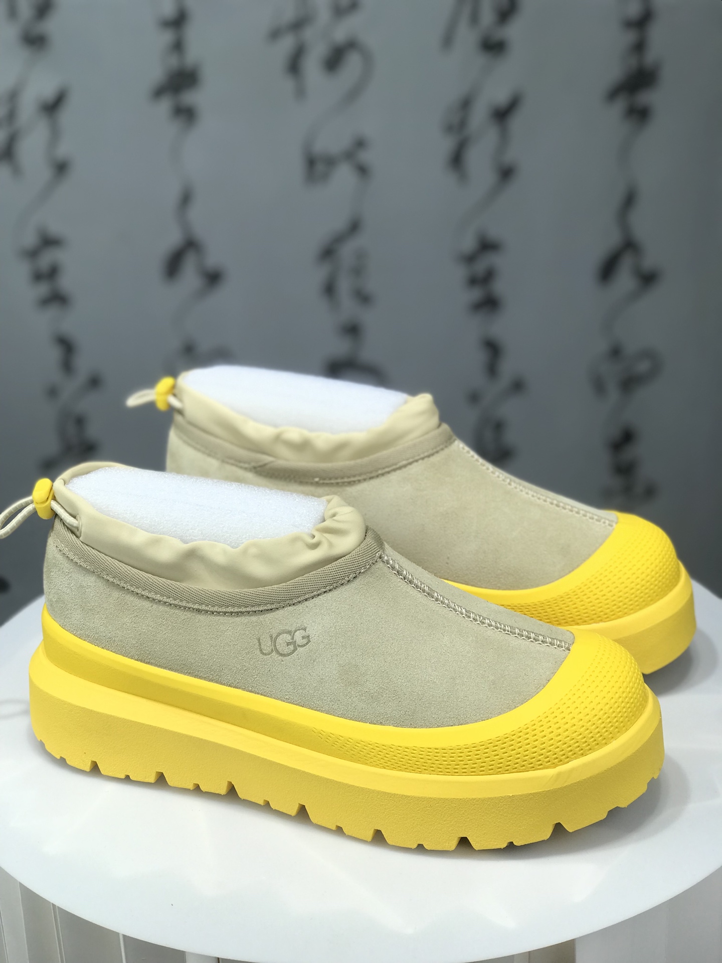 纯原💰390 #纯原版 2025 新款王一博4196 独家版本 原厂代工级 UGG王一博同款 高端专供 金字塔尖的做工品质 要求高端需要来# 大优势供应❗️❗️❗️ 低帮男女鞋 size：36 37 38 39 40 41 42 43 44#