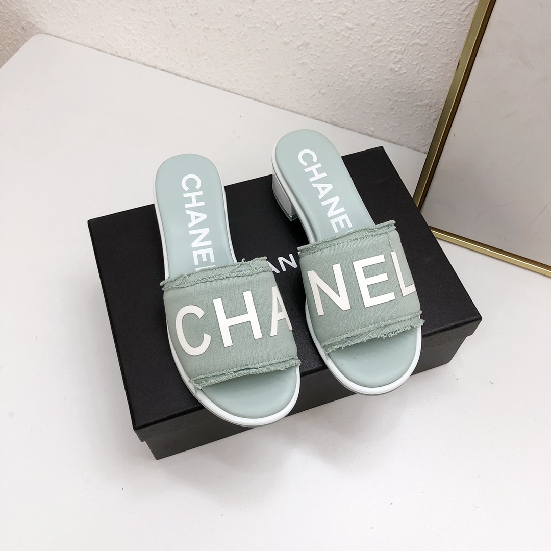 Chanel Zapatos de tacón alto Pantuflas Dermis Piel de oveja Colección primavera – verano