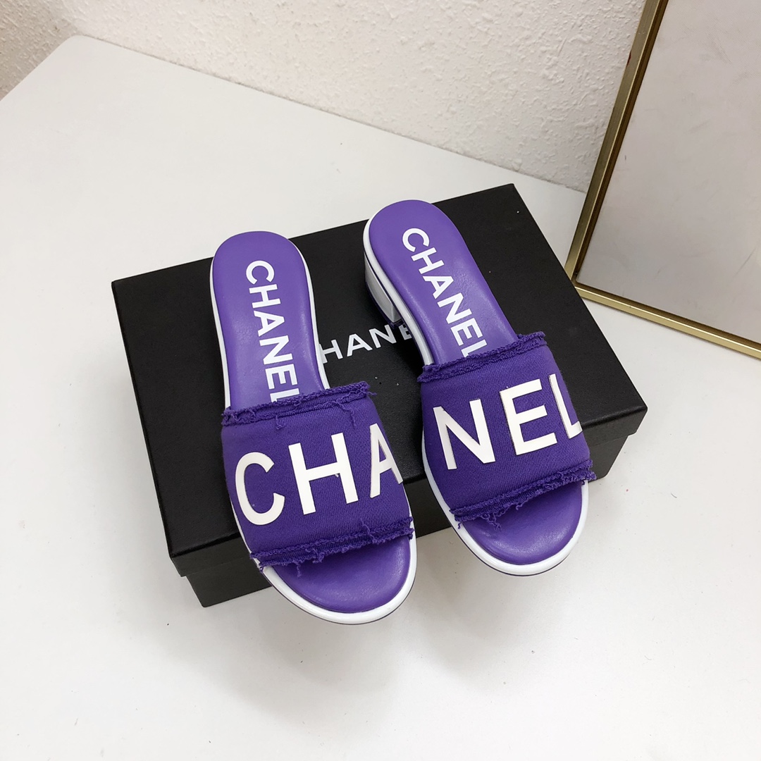 Chanel Zapatos de tacón alto Pantuflas Dermis Piel de oveja Colección primavera – verano
