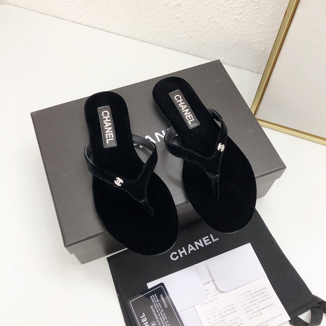 Chanel Zapatos Pantuflas Dermis Piel de oveja Colección primavera – verano