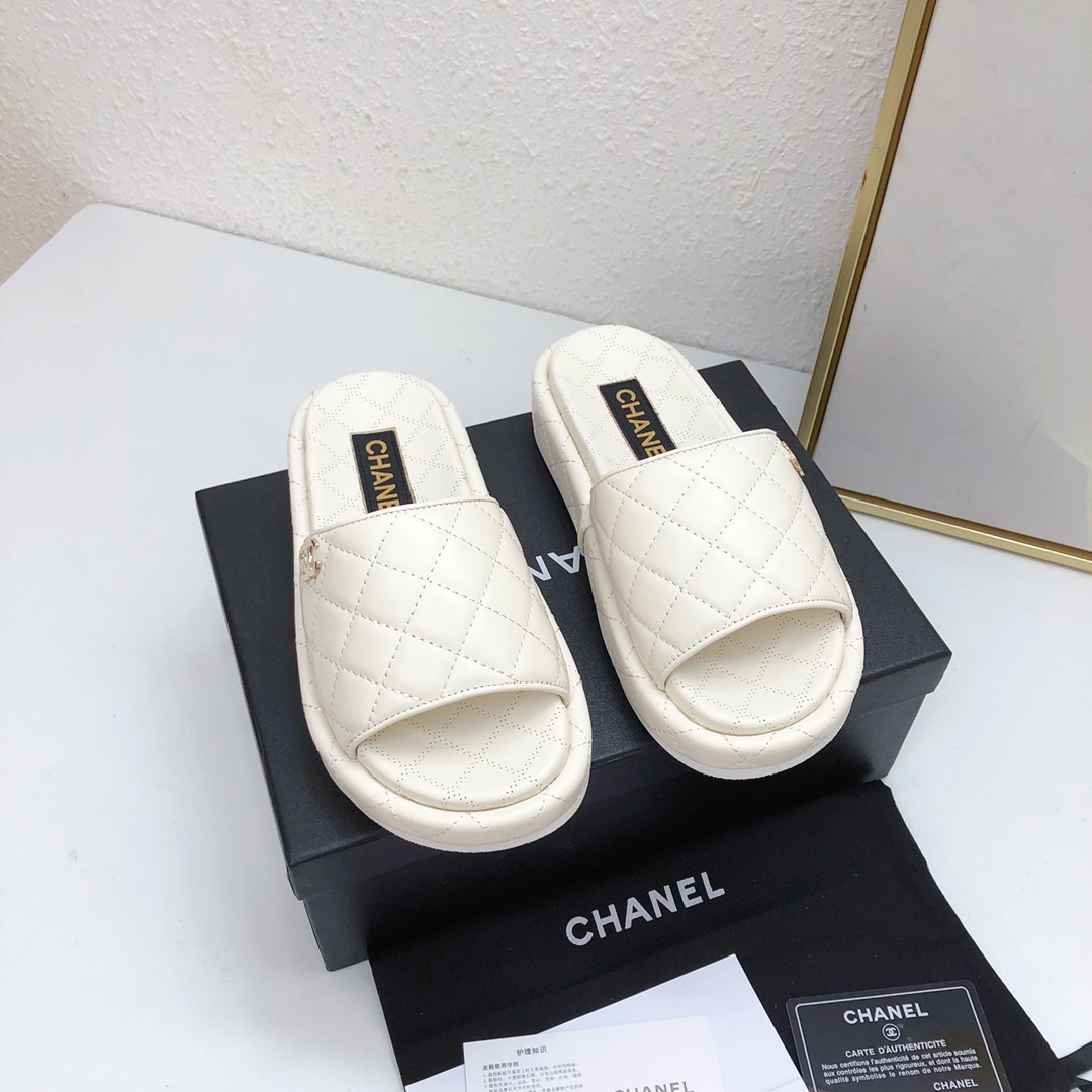 Chanel Nuevo
 Zapatos Sandalias Cuero de vaca Piel oveja Colección primavera – verano
