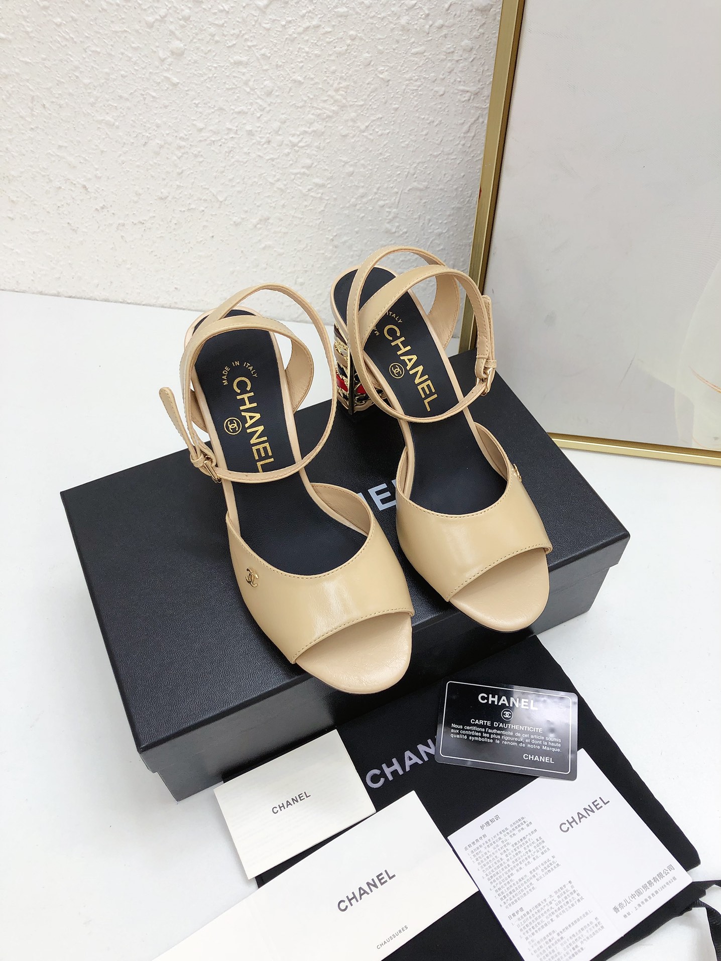 Chanel Zapatos Sandalias Pantuflas Dermis Piel de oveja Colección primavera – verano