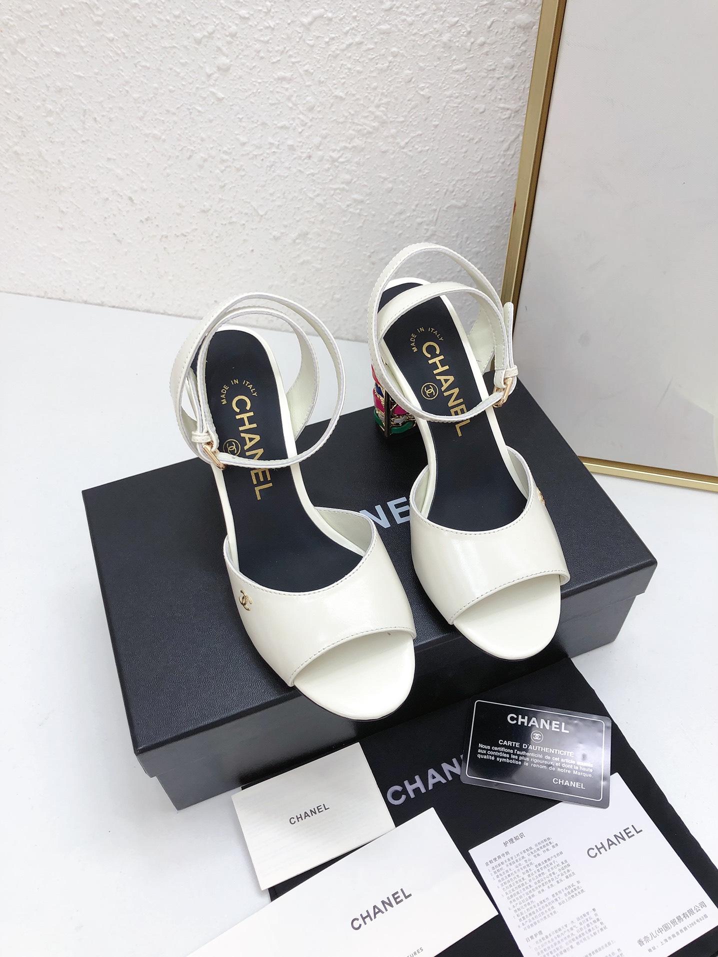 ¿Qué es lo mejor para comprar réplica?
 Chanel Arriba
 Zapatos Sandalias Pantuflas Dermis Piel de oveja Colección primavera – verano