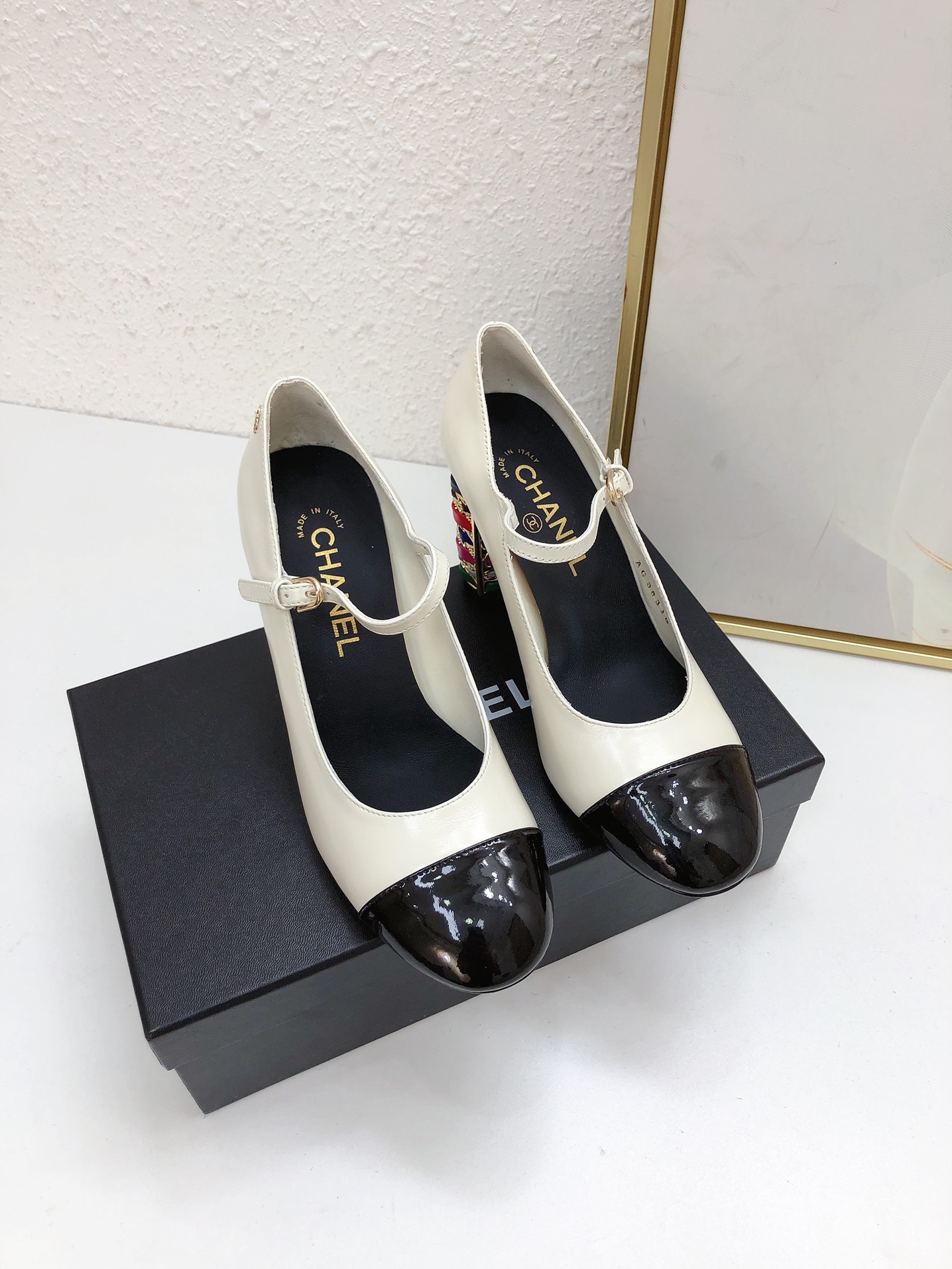 Chanel Zapatos Sandalias Pantuflas Comprar en linea
 Dermis Piel de oveja Colección primavera – verano