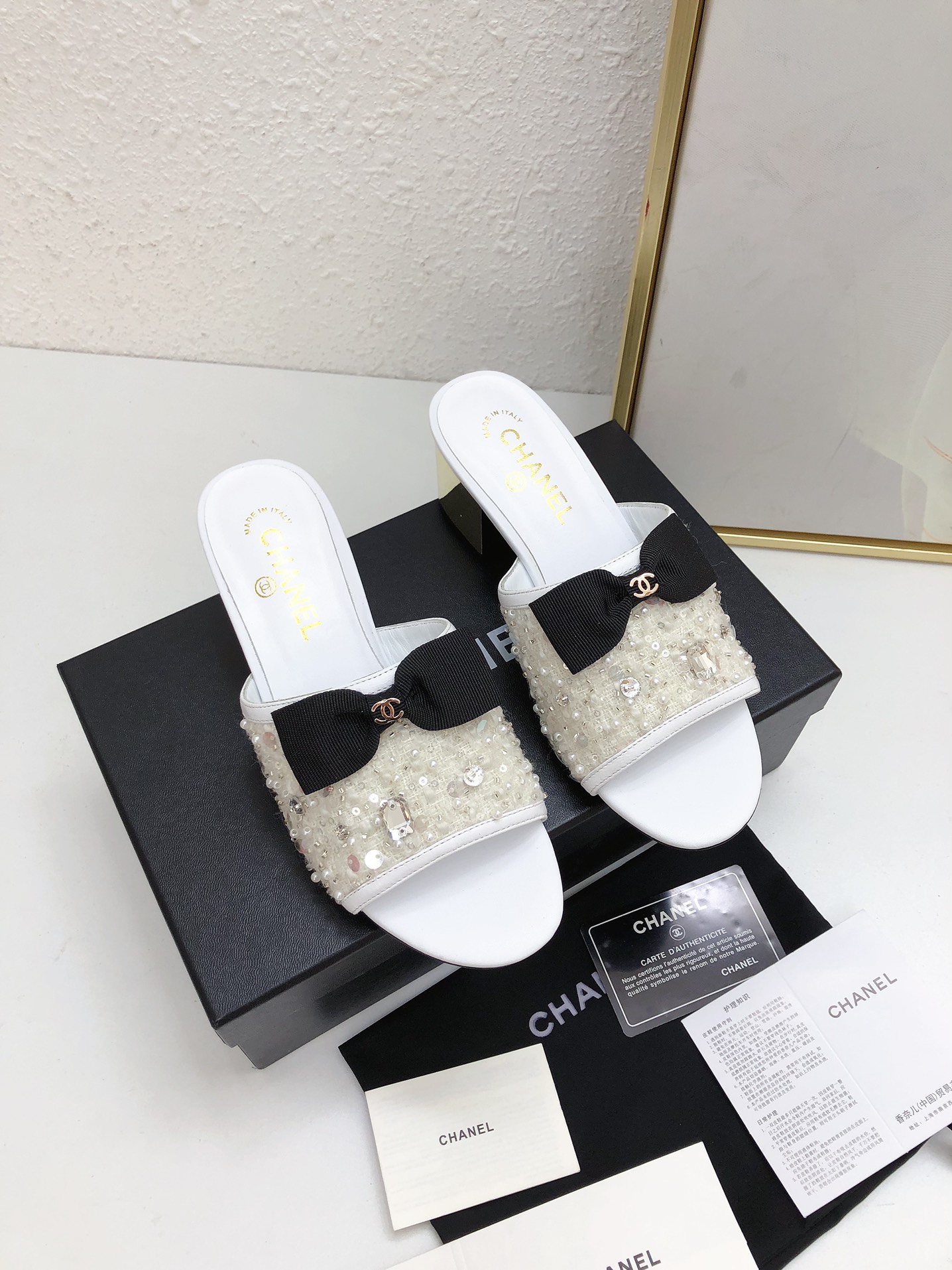 Chanel Zapatos Pantuflas Costura Dermis Piel de oveja Colección primavera – verano