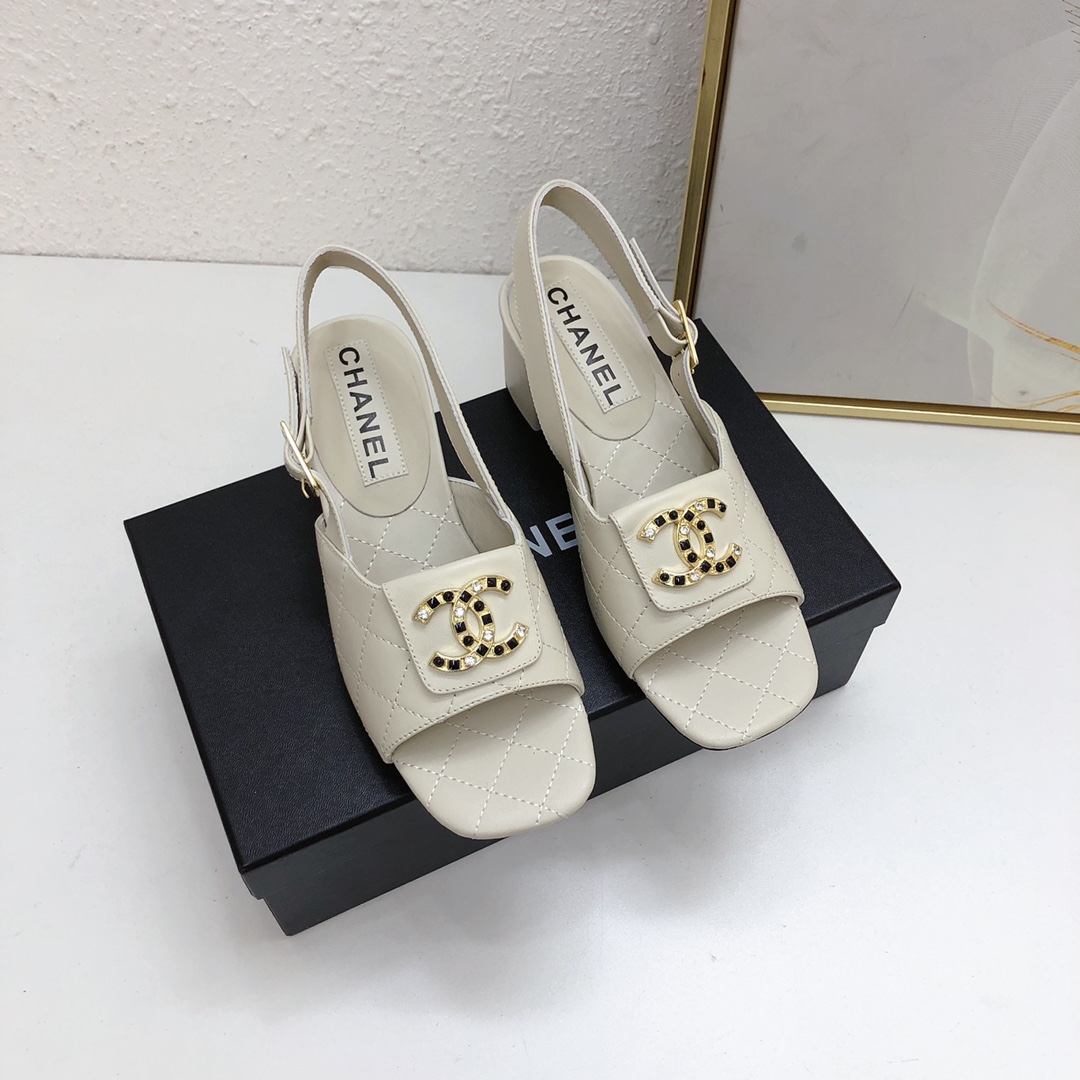 Chanel Zapatos de tacón alto Sandalias Dermis Piel de oveja Colección primavera – verano