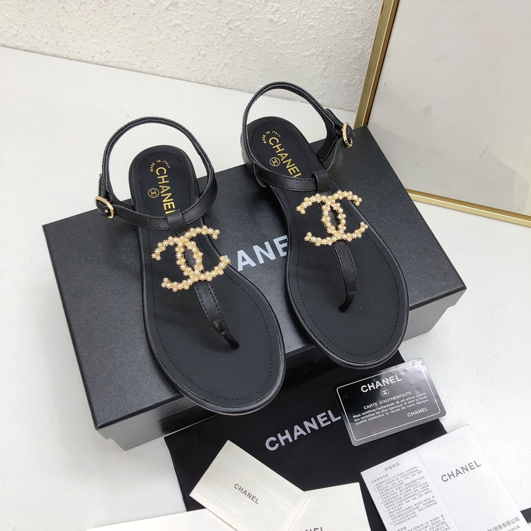 Chanel Zapatos Sandalias Oro Blanco Dermis Piel de oveja Colección primavera – verano