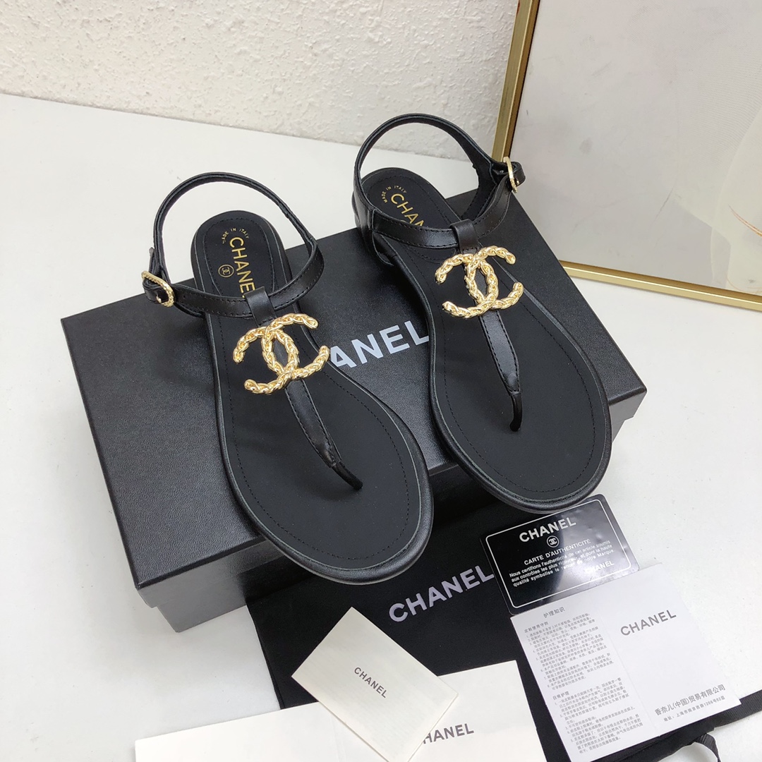 Calidad sin igual
 Chanel Zapatos Sandalias Oro Blanco Dermis Piel de oveja Colección primavera – verano