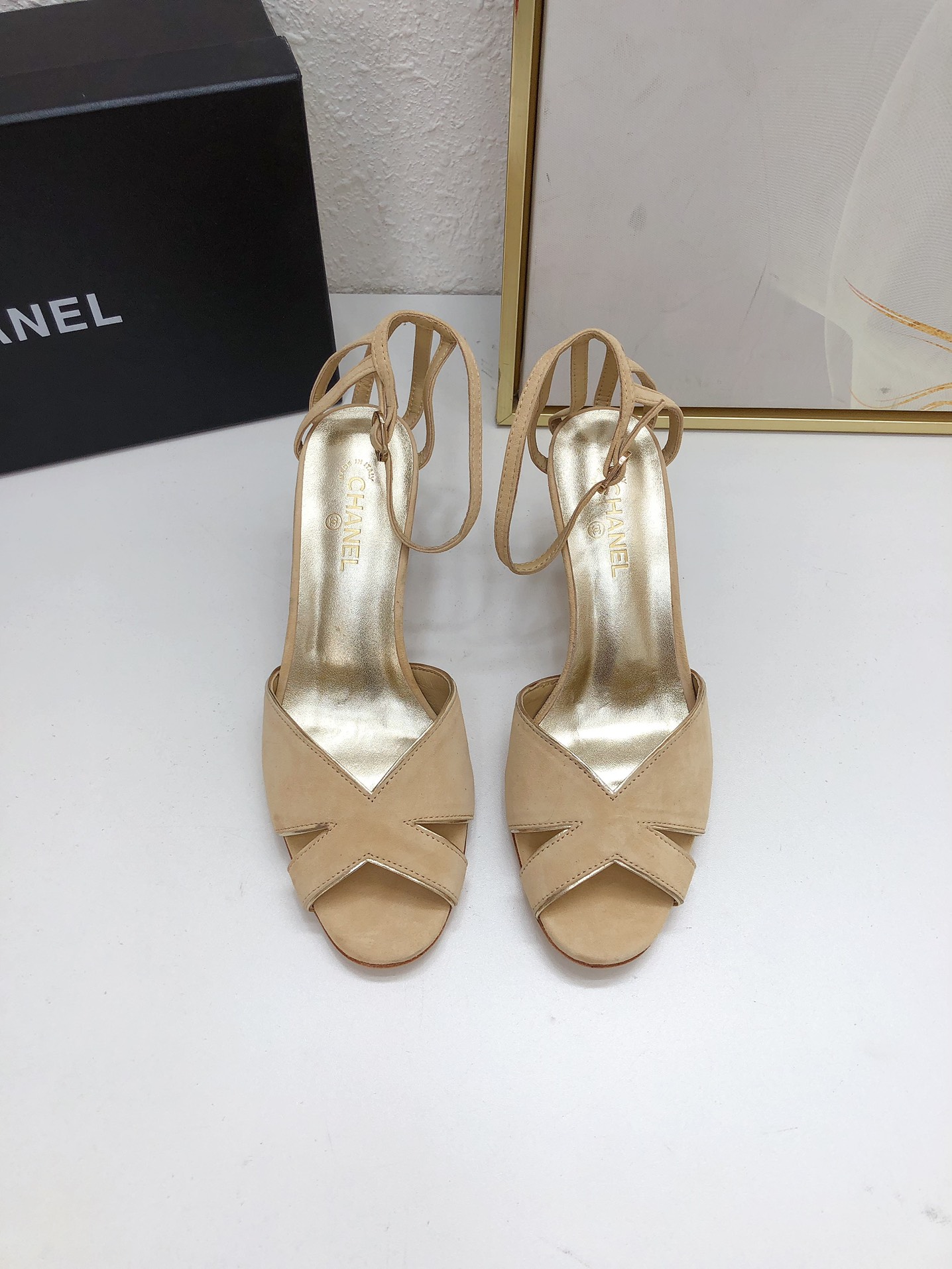 Chanel Zapatos de tacón alto Sandalias Dermis Piel de oveja Colección primavera – verano