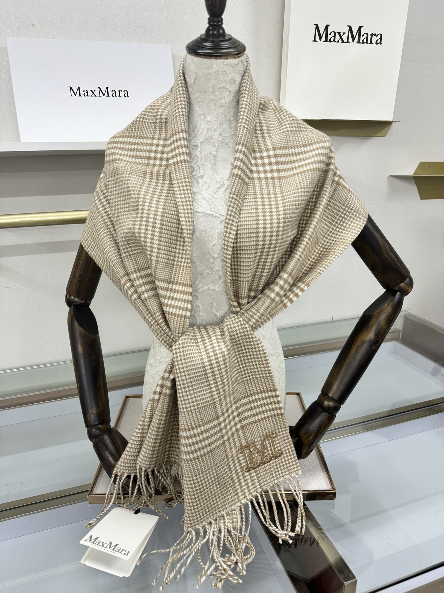 💟2025年新款🆕✨MaxMara经典格子围巾❗来个硬货.麻溜的安排上.纯正出口❗原订单已经交货一批，其