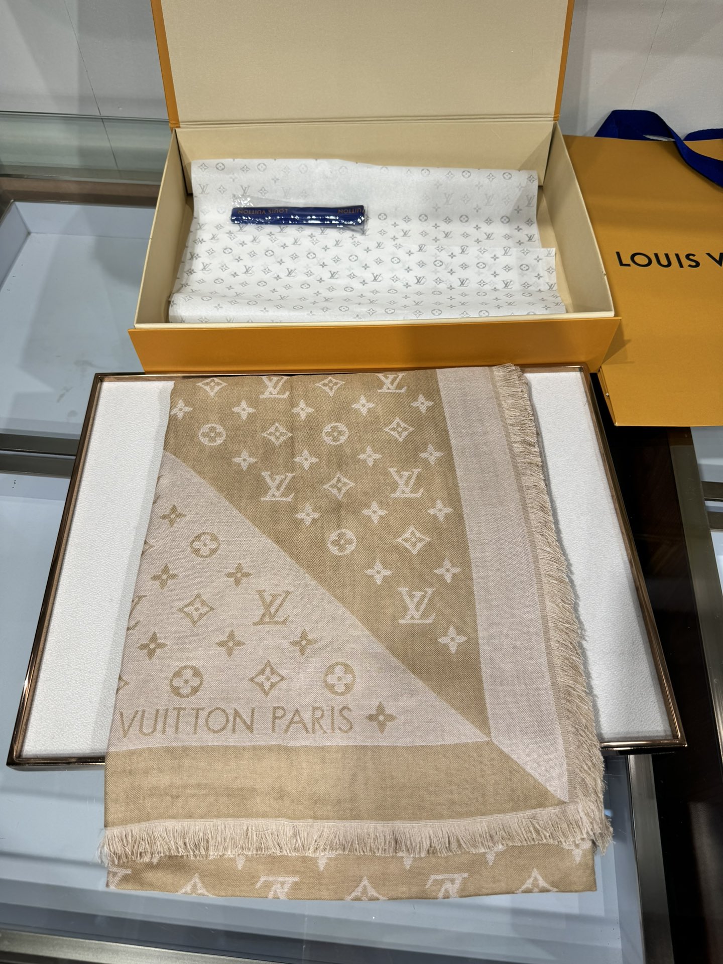 💟2025年新款上😍 真心赞👍驴家新款【1854羊绒方巾140】Nicolas Ghesquière 令