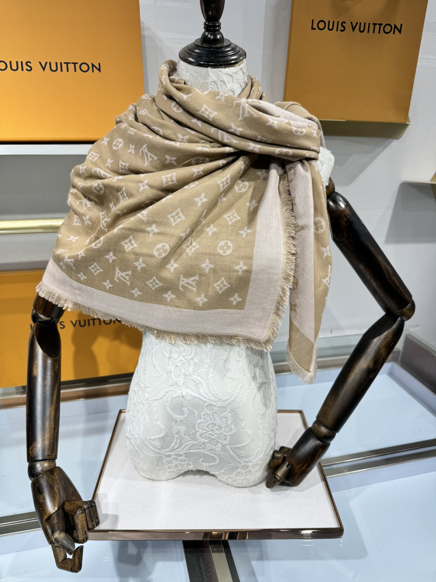 💟2025年新款上😍 真心赞👍驴家新款【1854羊绒方巾140】Nicolas Ghesquière 令