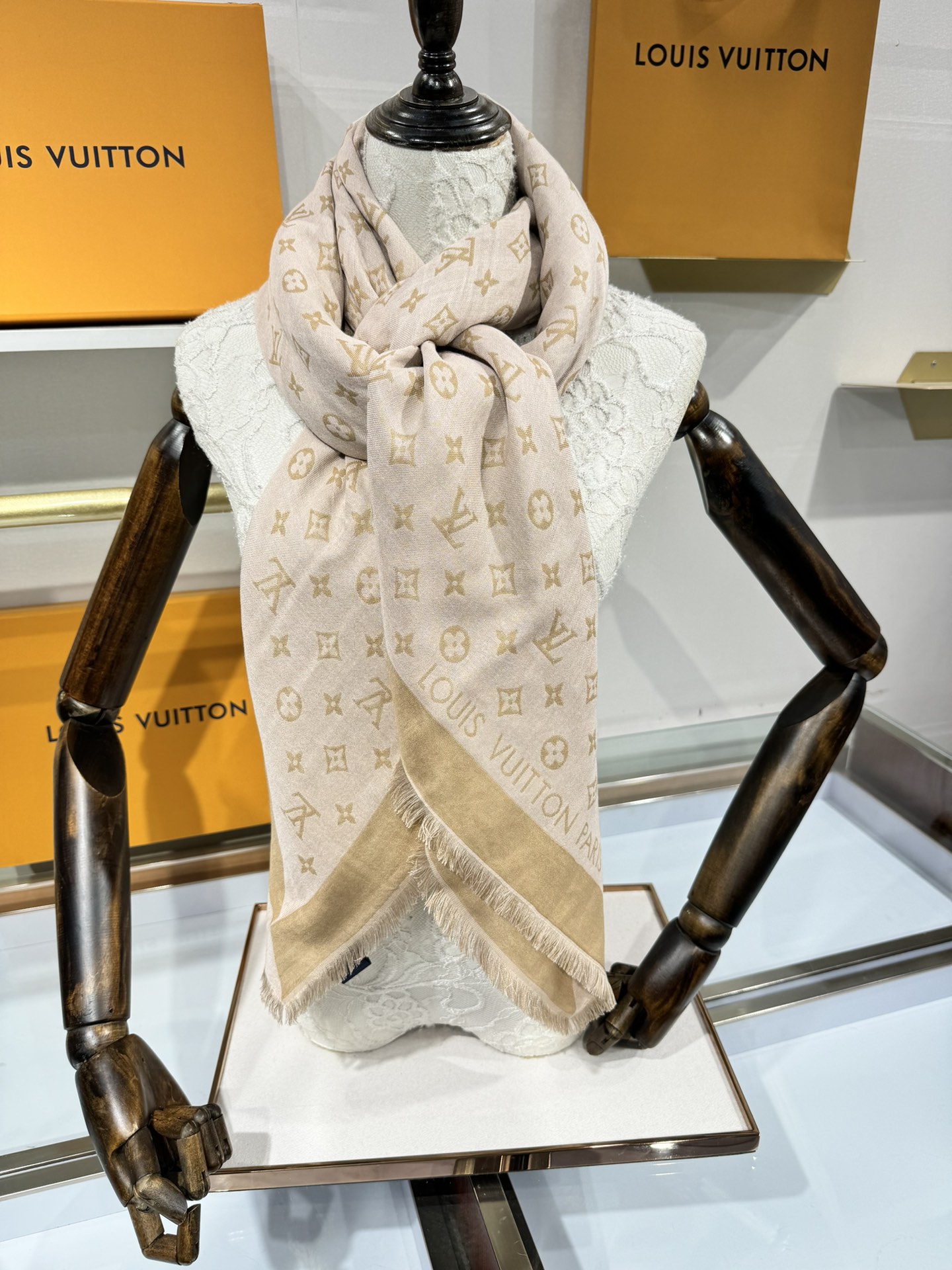 💟2025年新款上😍 真心赞👍驴家新款【1854羊绒方巾140】Nicolas Ghesquière 令