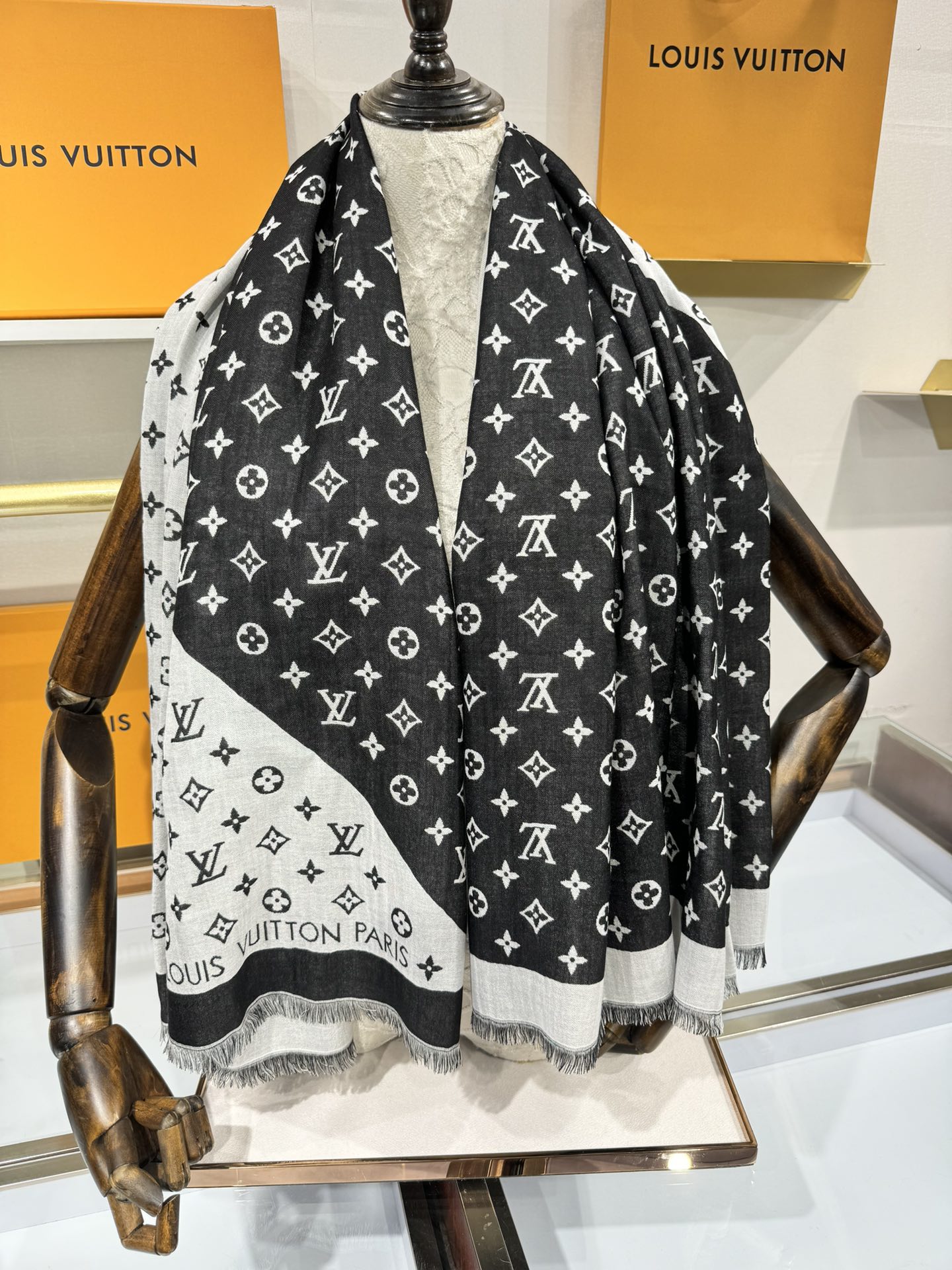 💟2025年新款上😍 真心赞👍驴家新款【1854羊绒方巾140】Nicolas Ghesquière 令