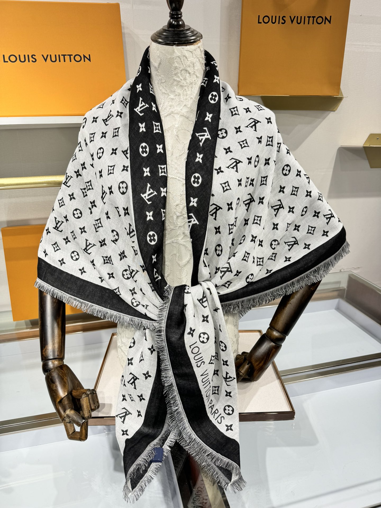 💟2025年新款上😍 真心赞👍驴家新款【1854羊绒方巾140】Nicolas Ghesquière 令